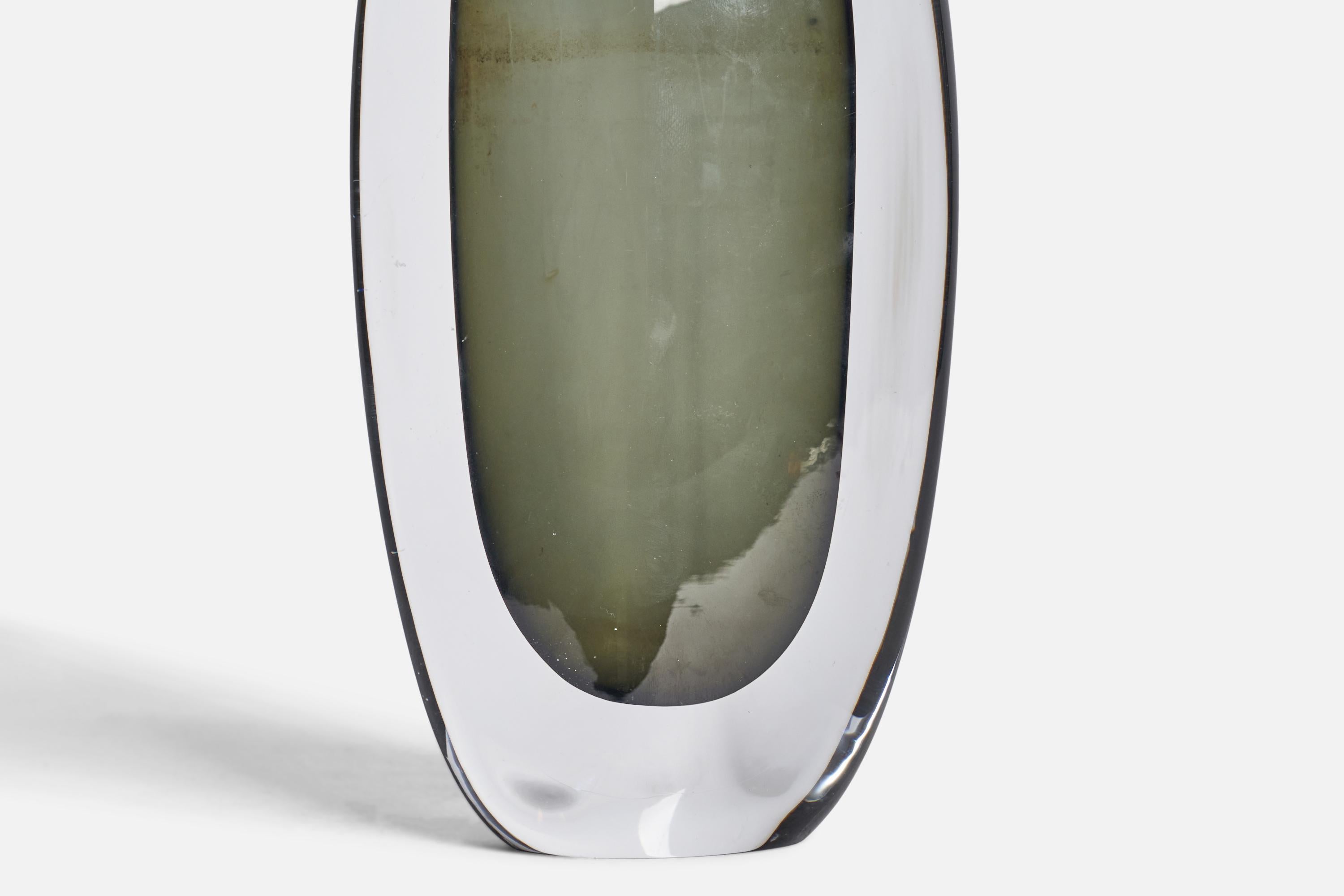 Nils Landberg, Sommerso Vase, Glass, Sweden, 1950s In Good Condition For Sale In High Point, NC