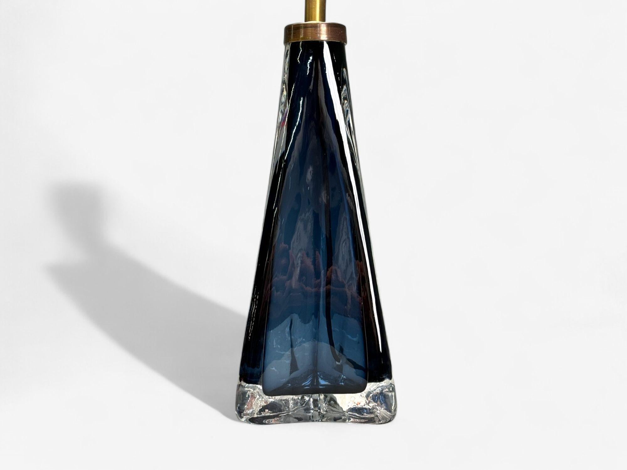 Vetro Nils Landberg, Swedish Modern, Blue Glass, Table Lamp, Sweden, 1960s in vendita