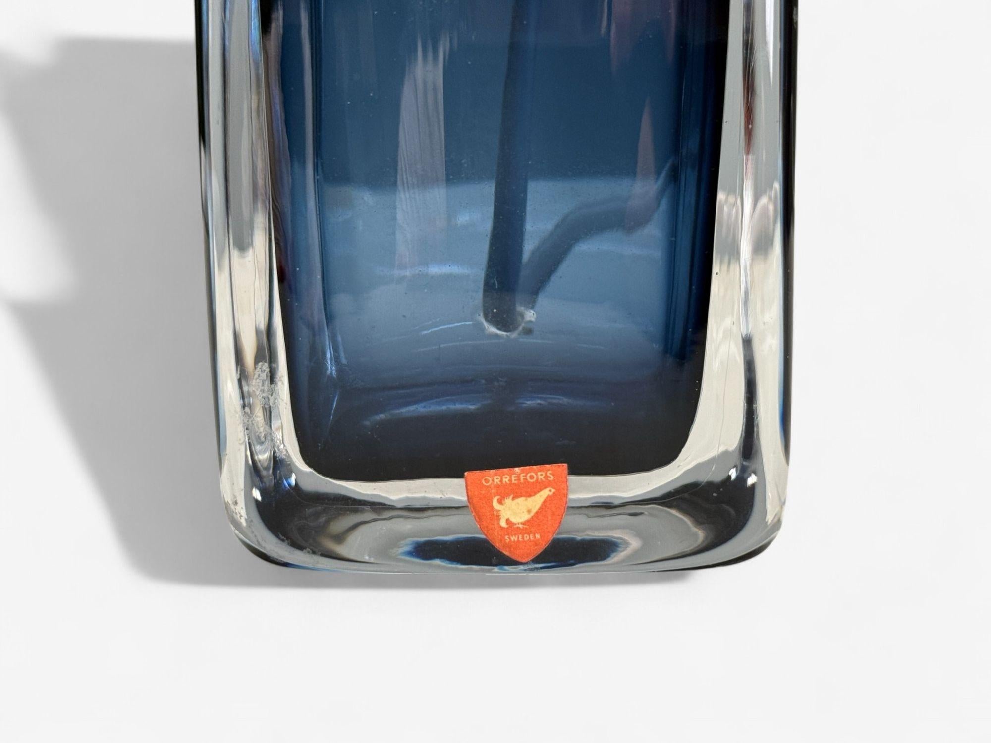 Nils Landberg, Swedish Modern, Blue Tinted Glass, Table Lamp, Sweden, 1960s in vendita 1