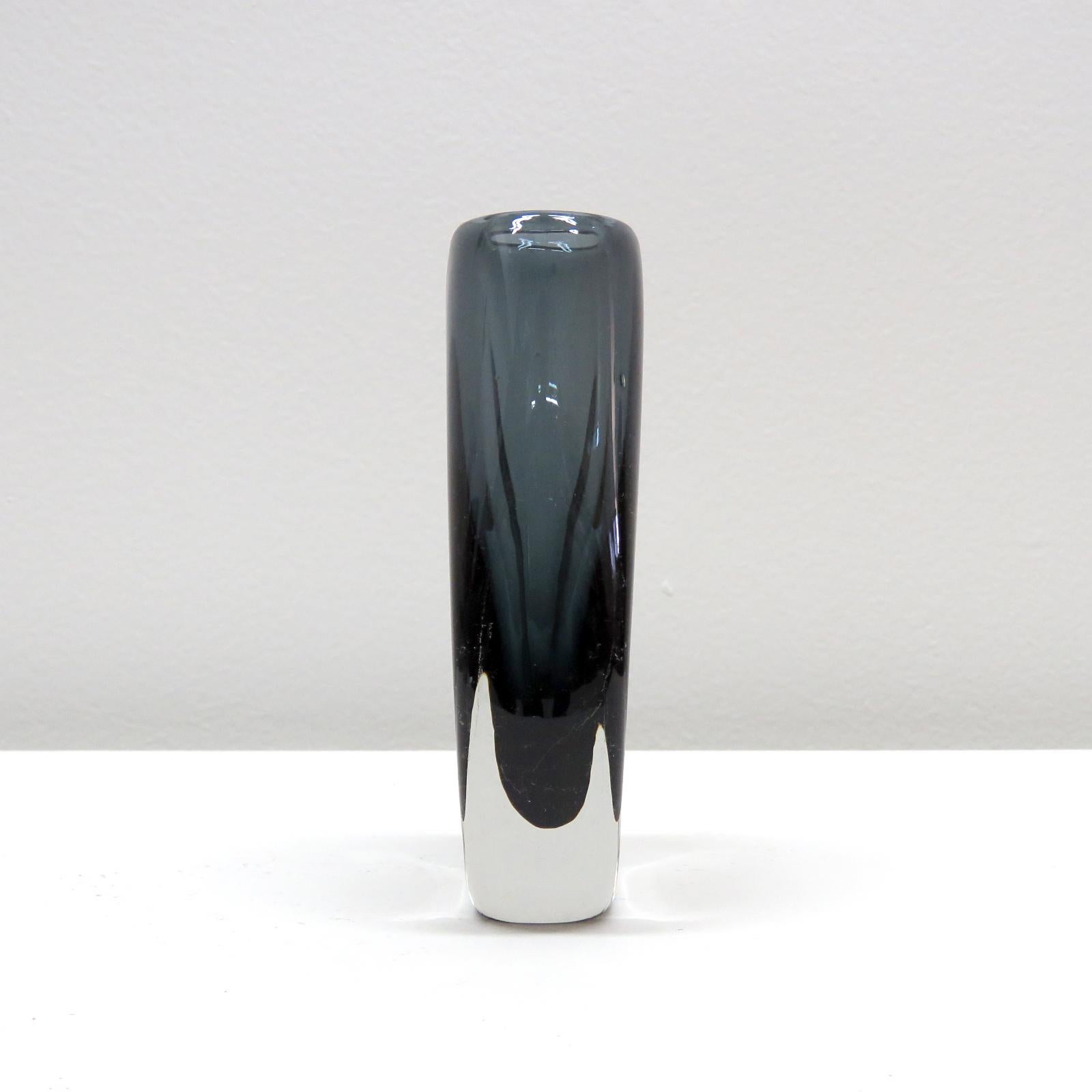 Stunning handblown, art glass 'Sommerso' vase designed by Nils Landberg and produced by Orrefors, Sweden, 1960s in blue-grey hues.