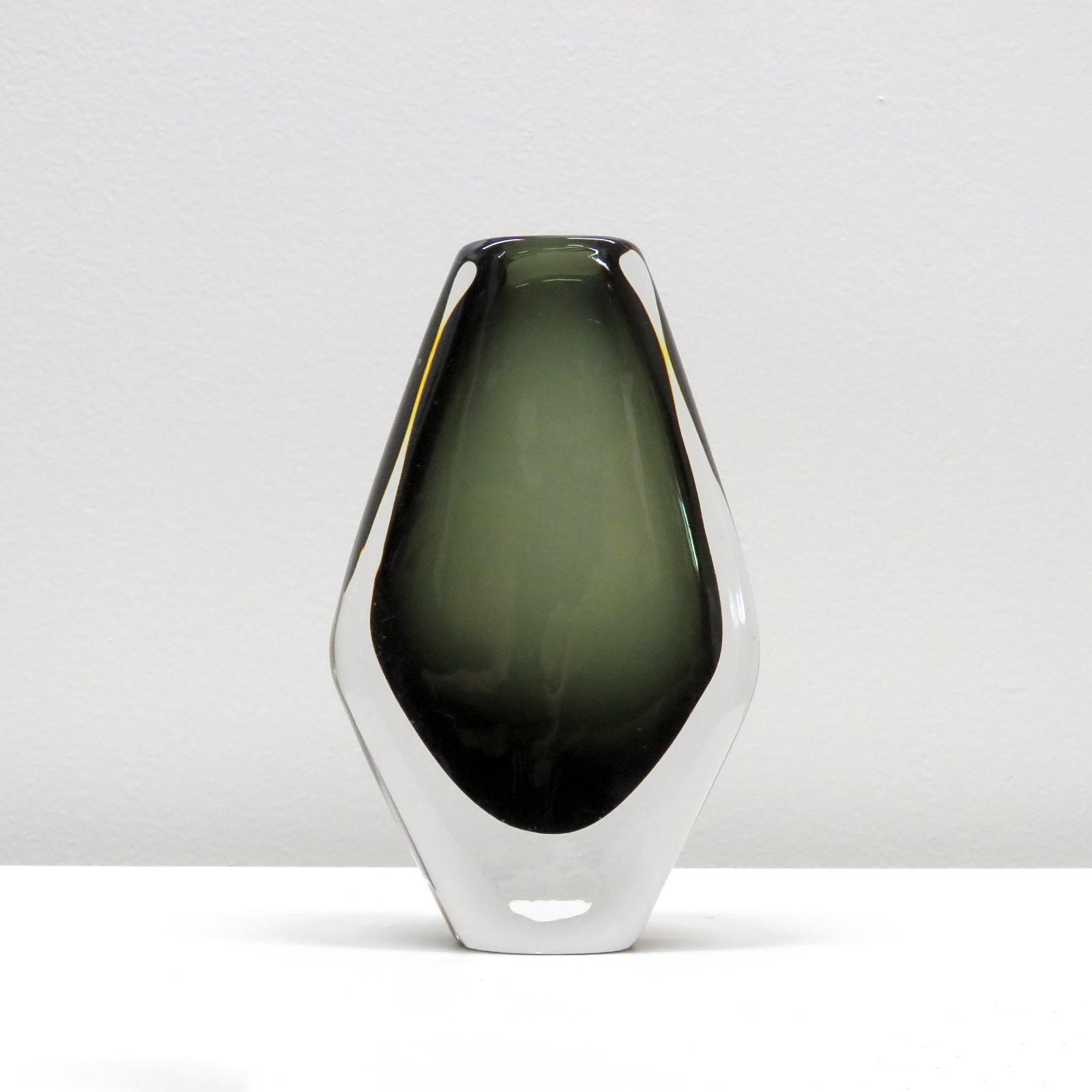Mid-Century Modern Vase Nils Landberg pour Orrefors, 1965 en vente