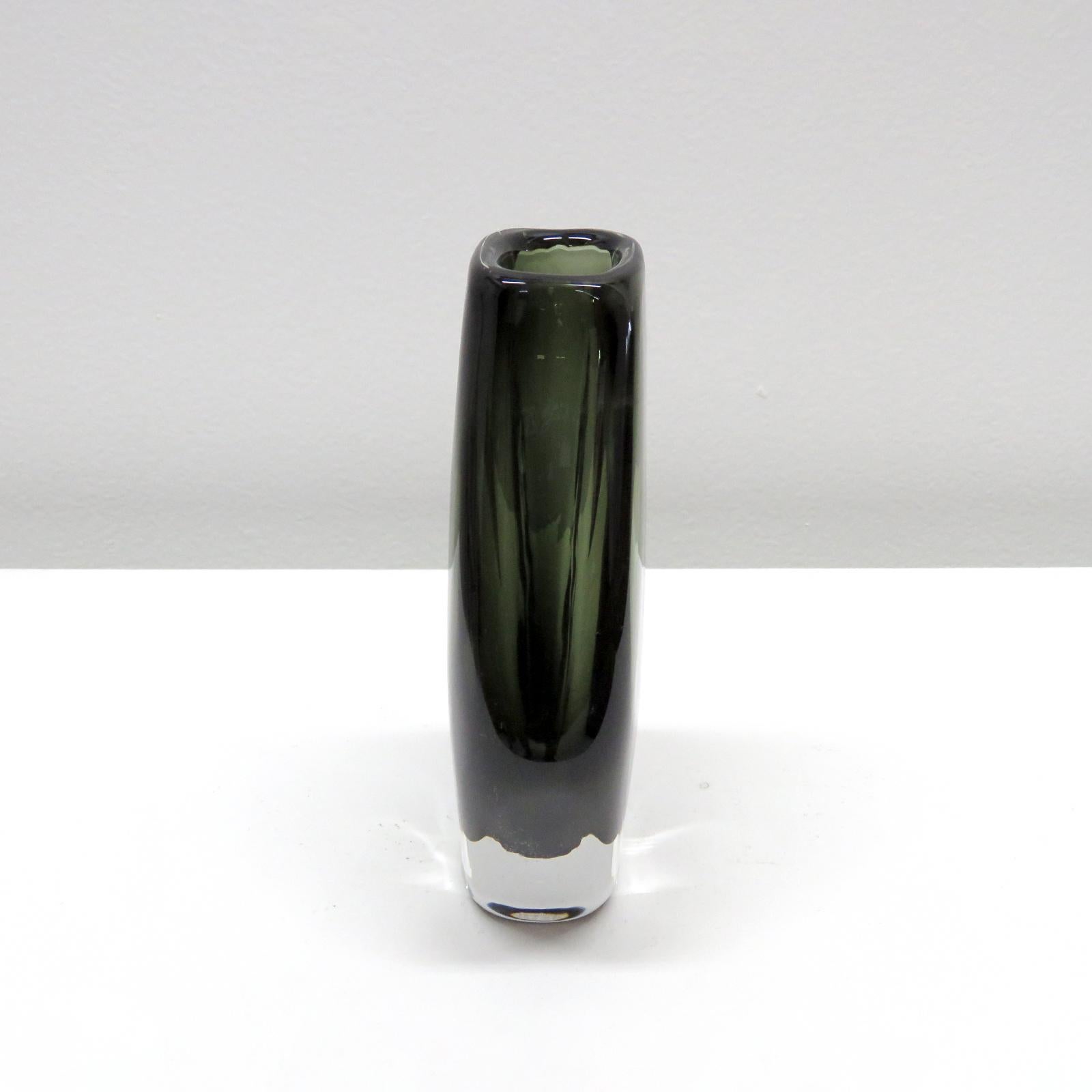 Nils Landberg Vase for Orrefors, 1965 In Good Condition For Sale In Los Angeles, CA