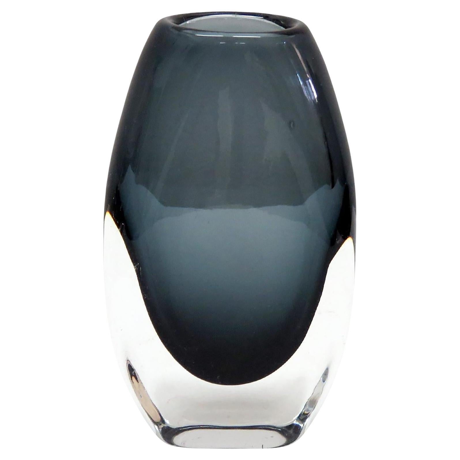 Nils Landberg Vase for Orrefors, 1965 For Sale