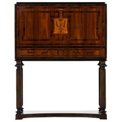 Meuble de rangement ou secrétaire Nils Öfverman par le charpentier L. Löfberg en Suède