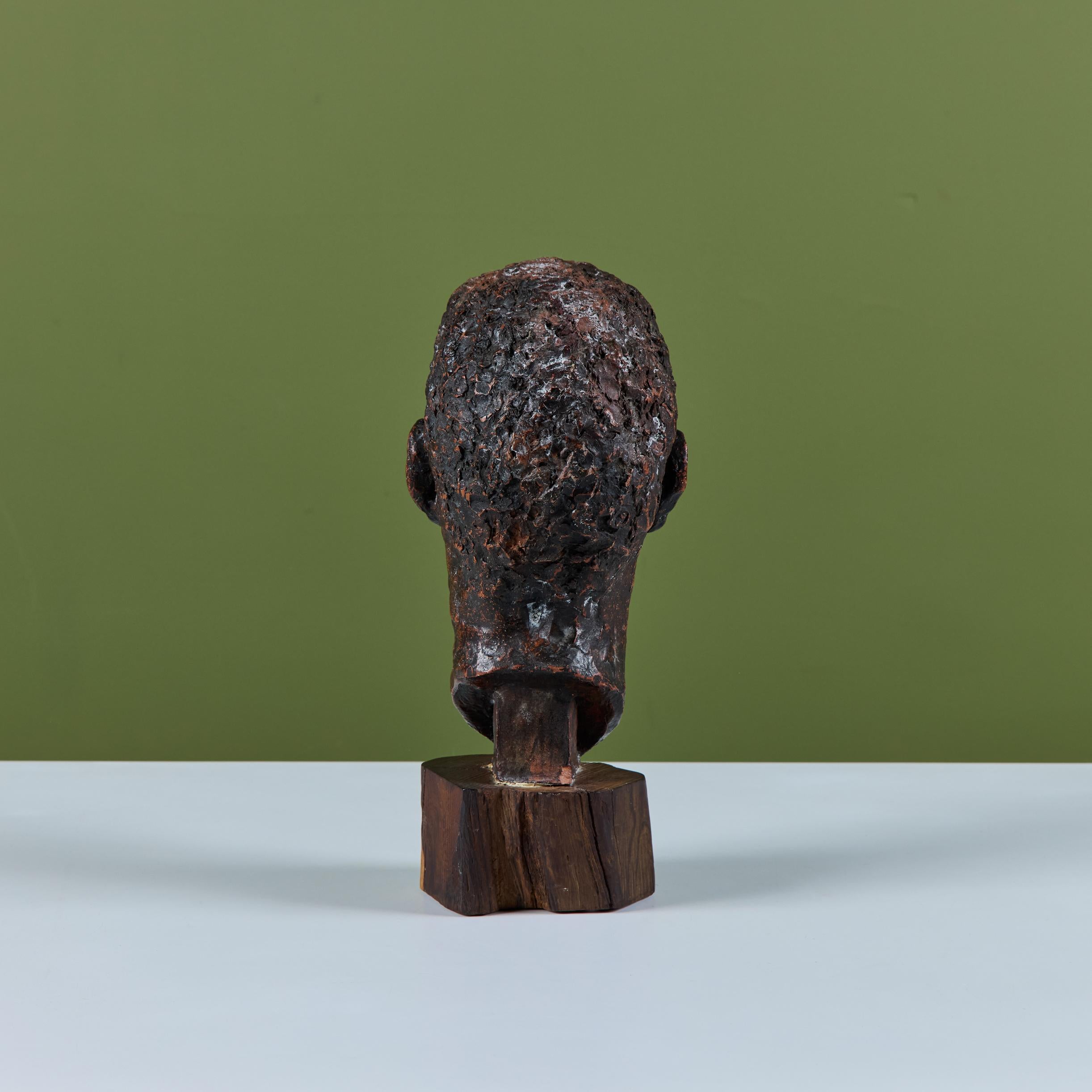 Busto in gesso in stile Nils Sjogren In condizioni buone in vendita a Los Angeles, CA
