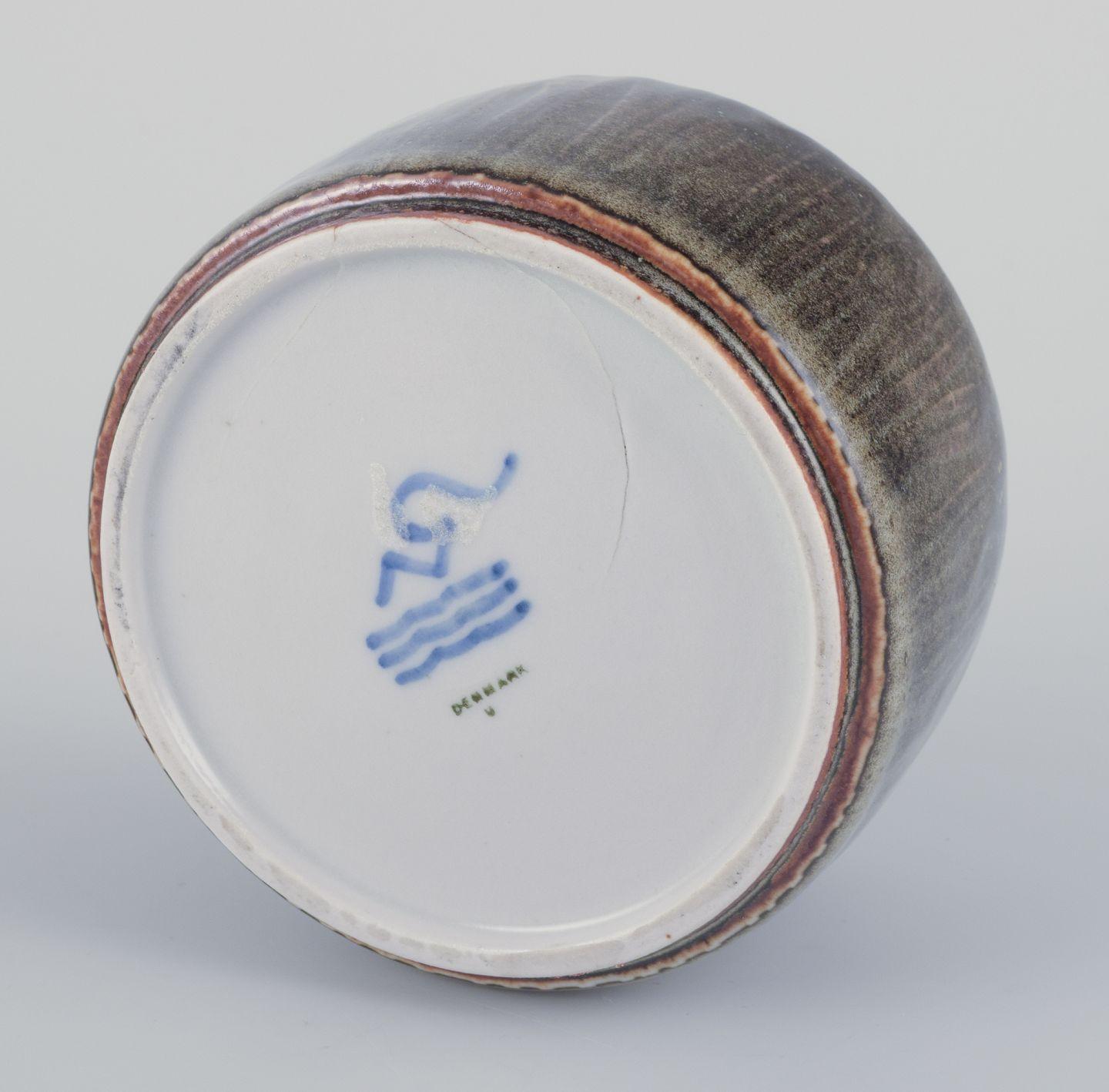 XX secolo Nils Thorsson (1898-1975) per Royal Copenhagen. Vaso in gres unico nel suo genere. in vendita
