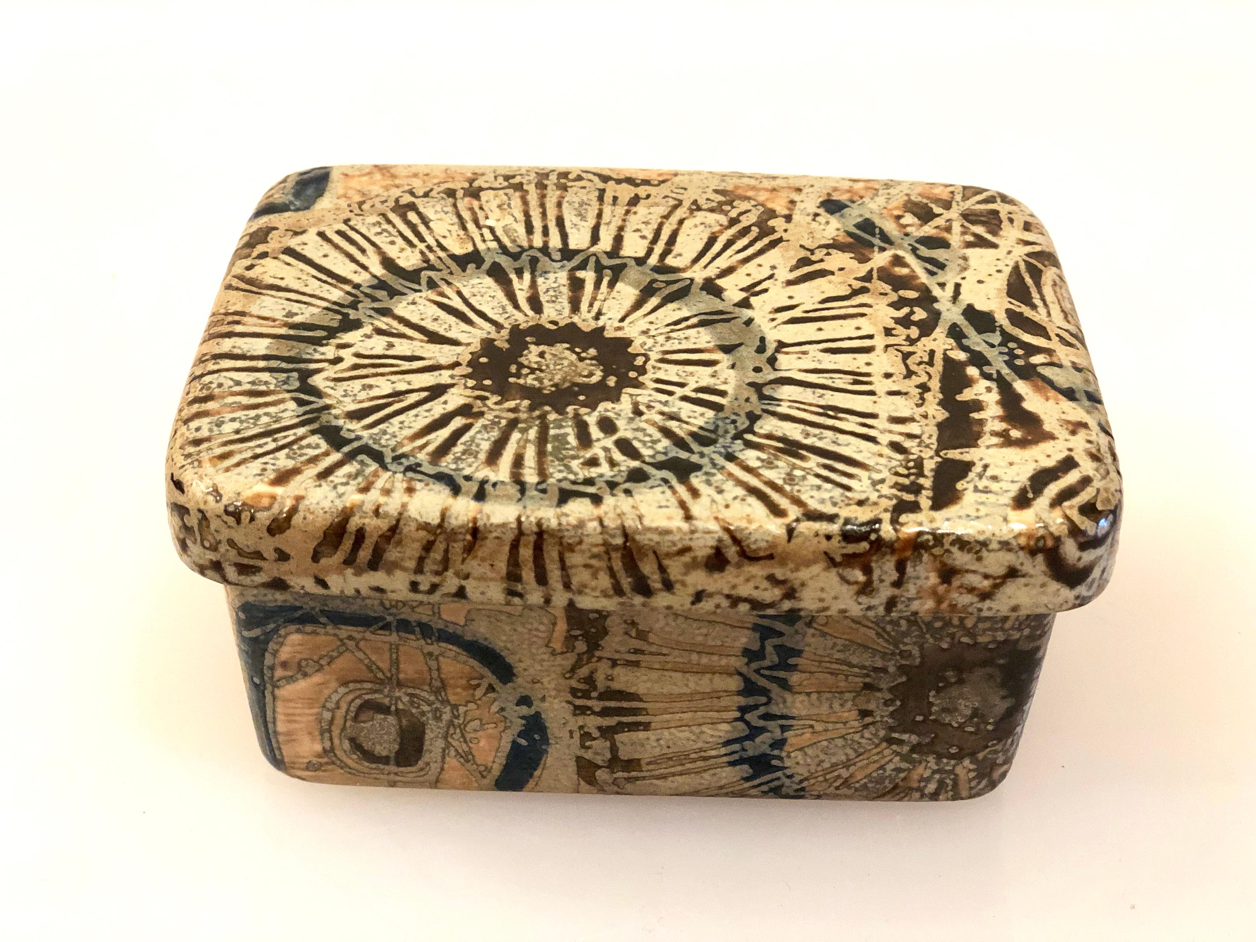 Whimsical ceramic small box designed by Nils Thorsson for Royal Copenhagen, circa 1950s, nice abstract design in great condition, very collectible piece. Signed and numbered.