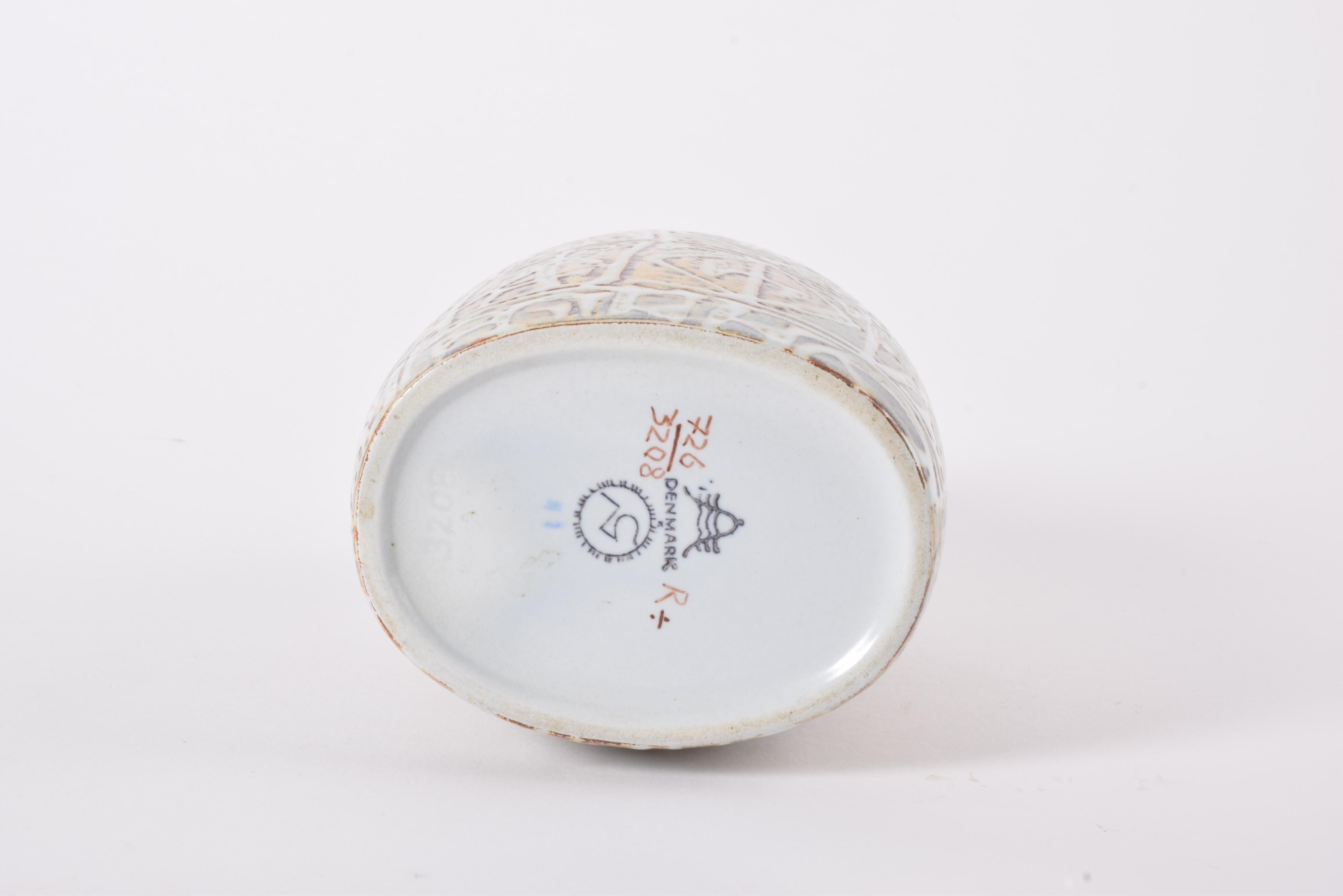 Nils Thorsson per Aluminia Baca Vaso a fiasco con motivo astratto Ceramica danese 1960s in vendita 5