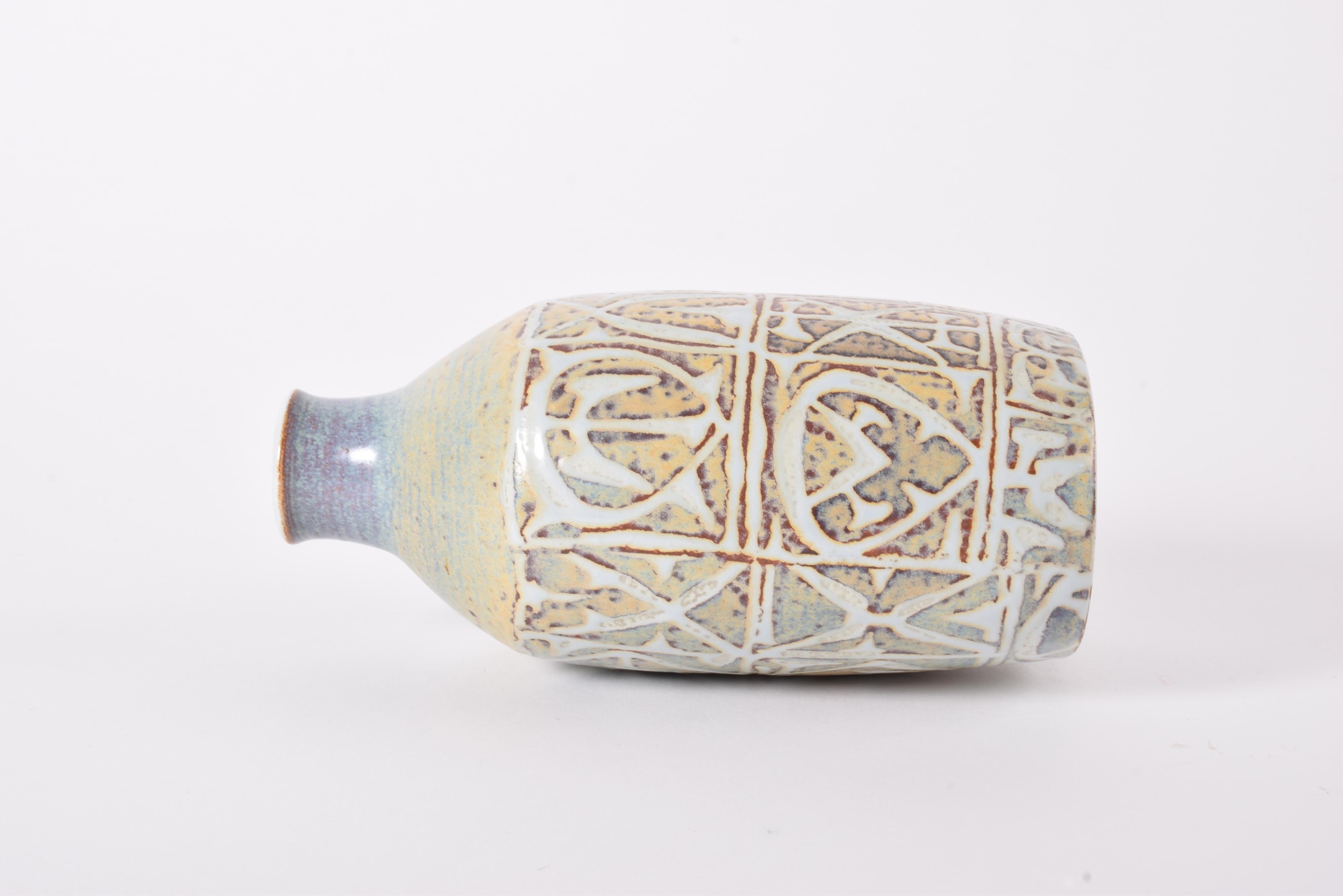 Nils Thorsson per Aluminia Baca Vaso a fiasco con motivo astratto Ceramica danese 1960s in vendita 2