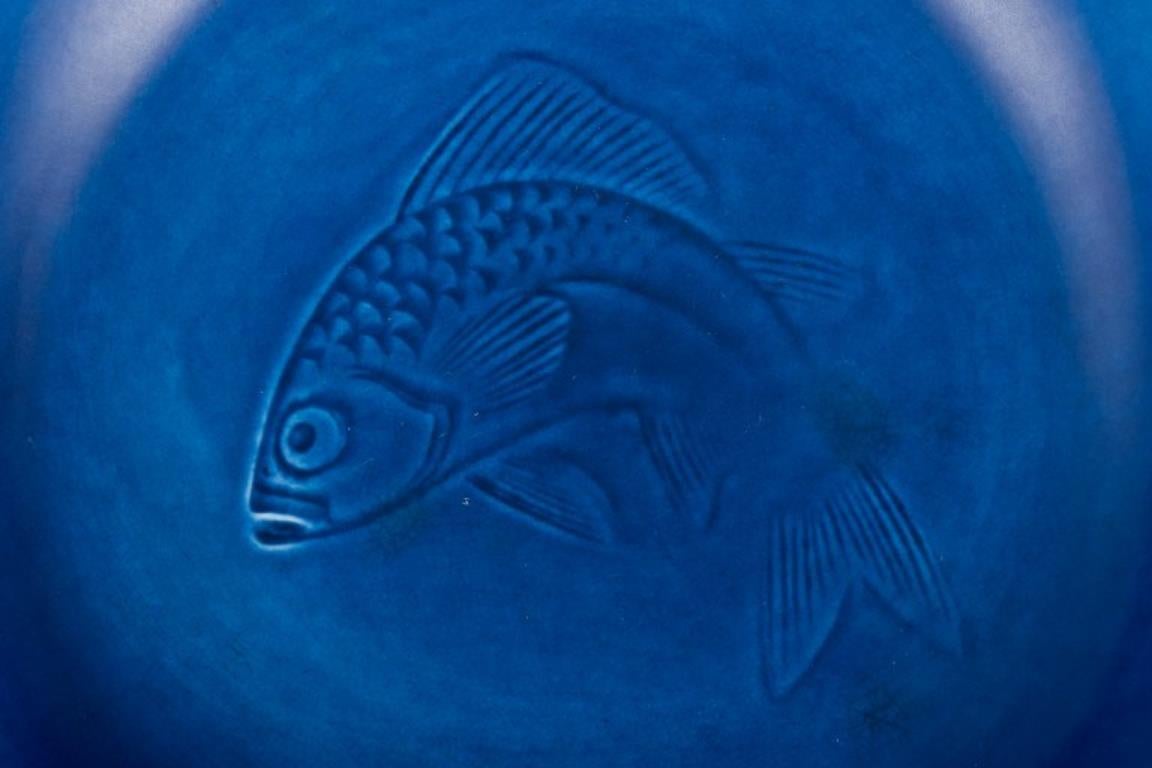 Danese Nils Thorsson per Aluminia. Ciotola in faience con finitura smaltata blu. Metà del XX secolo. in vendita