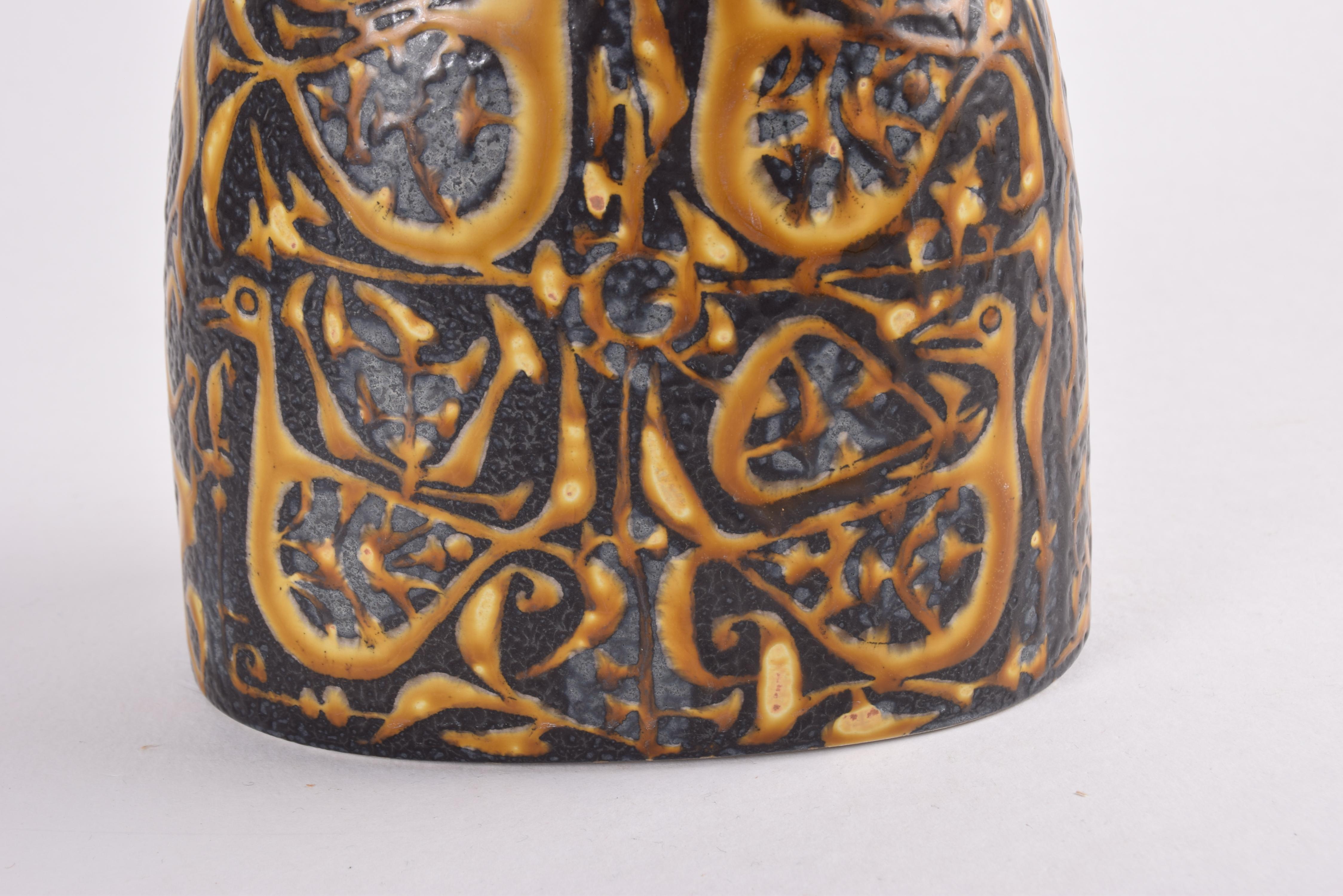 Nils Thorsson per Aluminia Royal Copenhagen Vaso Baca Nero Giallo Danese 1960s in vendita 4
