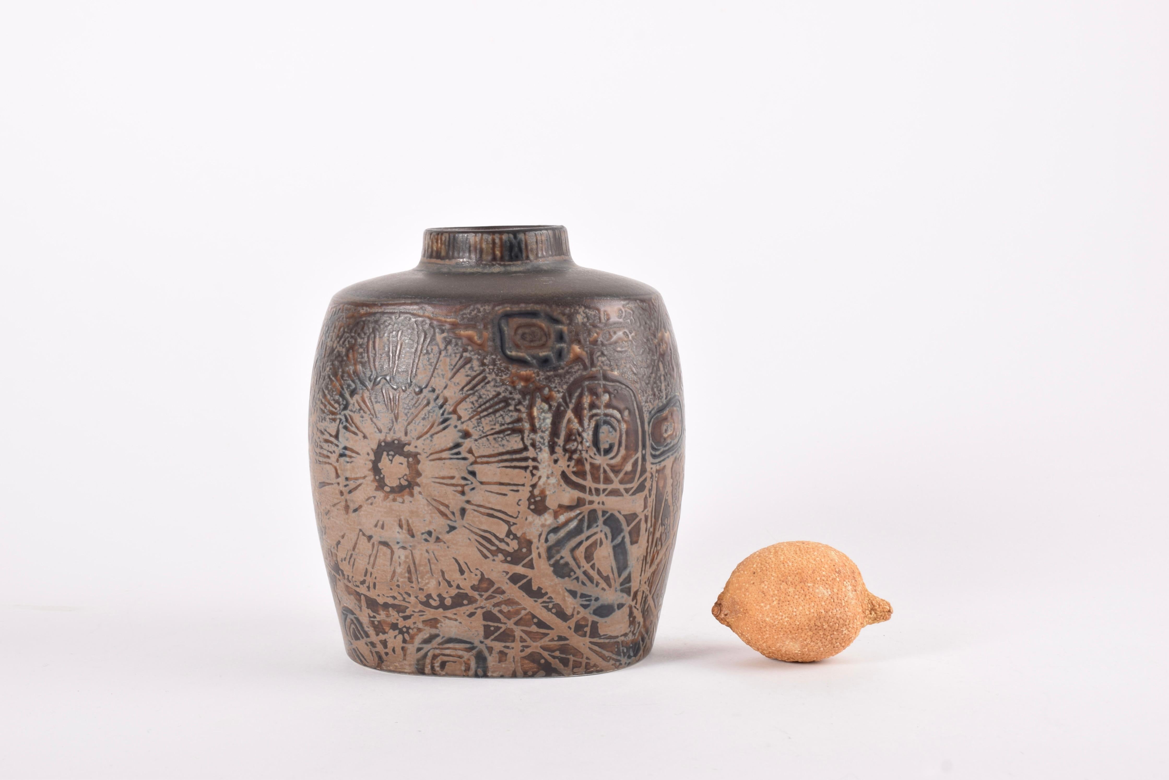 Diese knospige Vase ist eine der selteneren Vasen aus der Royal Copenhagen 