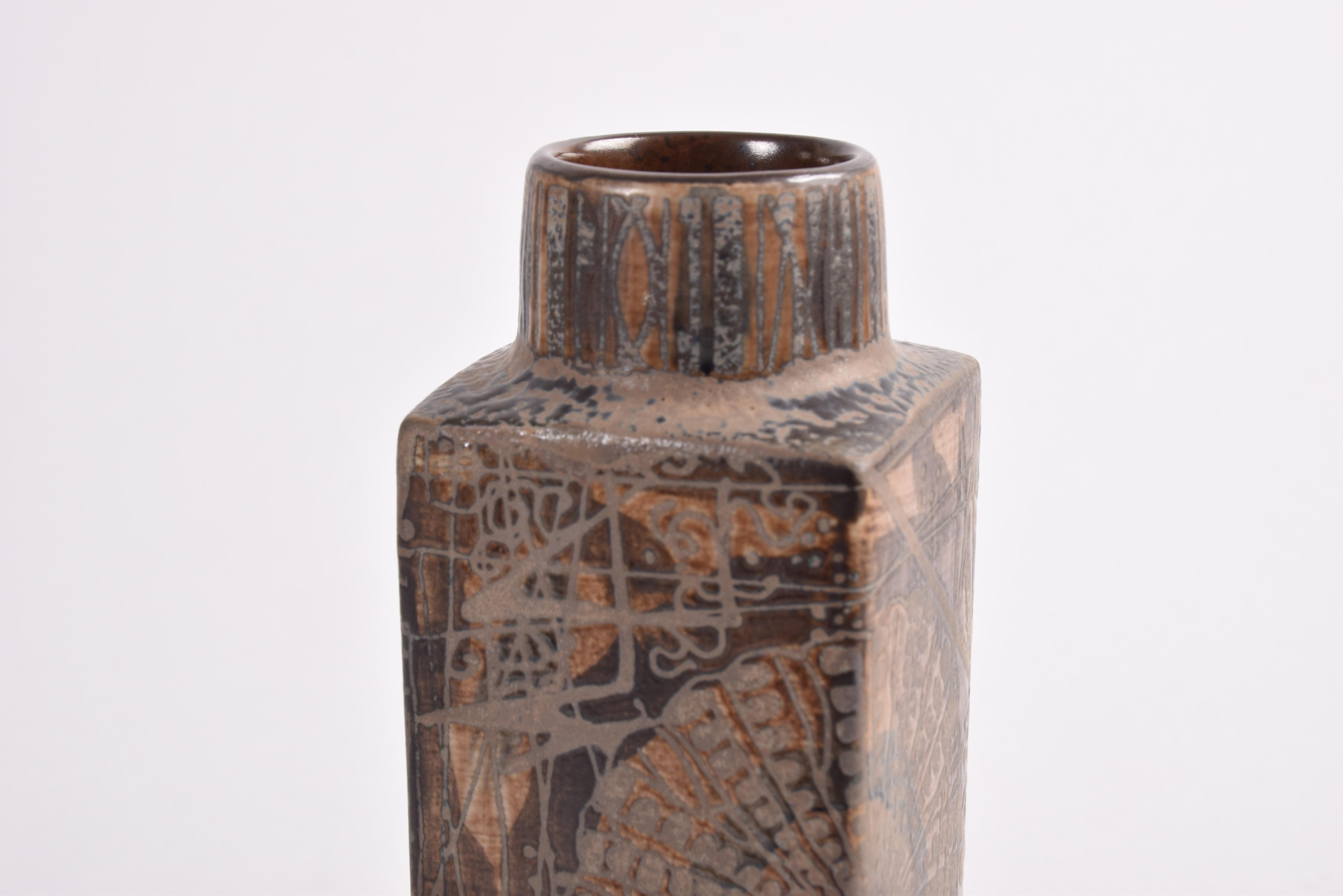 Vase Baca de Nils Thorsson pour Royal Copenhagen, décor abstrait marron, Danemark, années 1970 Bon état - En vente à Silkeborg, Silkeborg