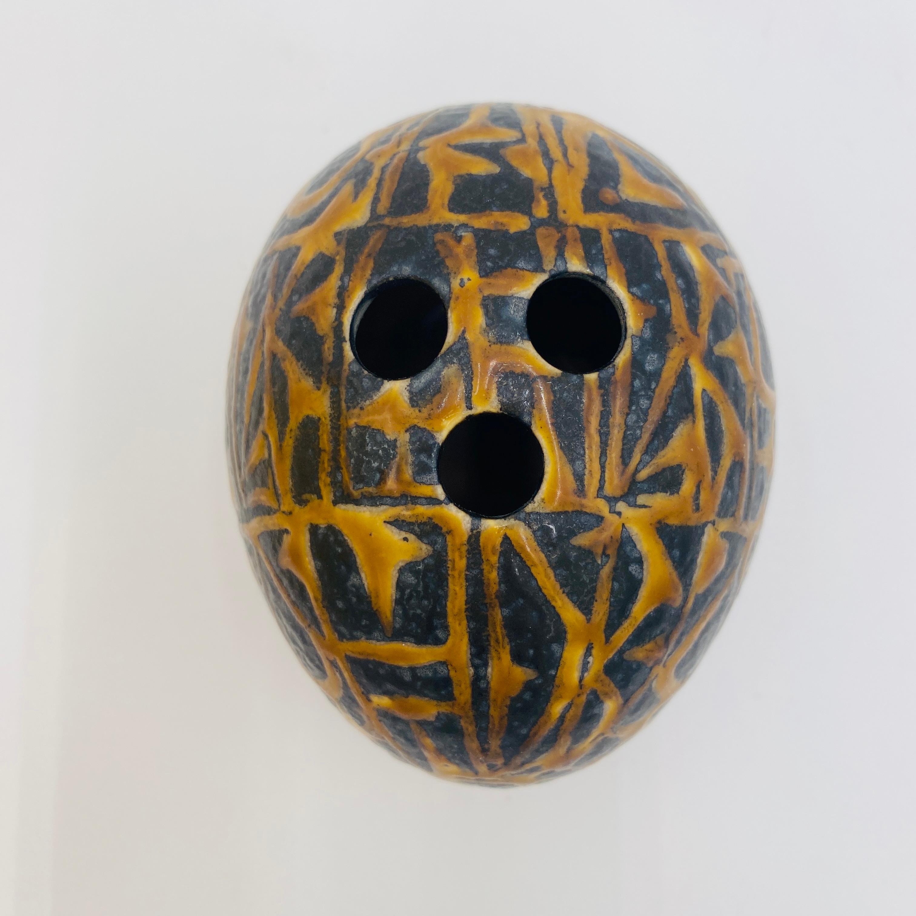 Nils Thorsson pour Royal Copenhagen Vase Baca en forme d'œuf Danemark, 1970 Bon état - En vente à San Juan Capistrano, CA