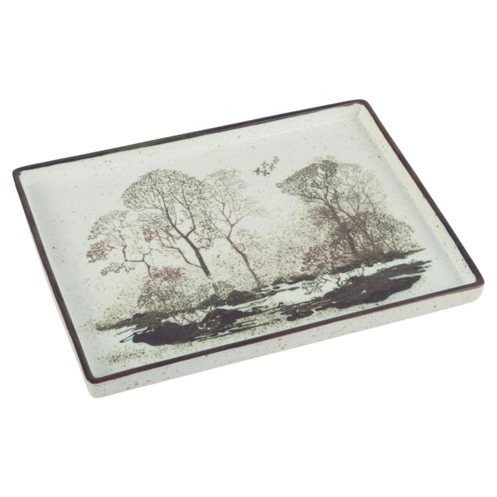 Nils Thorsson für Royal Copenhagen. Keramiktablett mit Landschaftsmotiv aus Keramik. im Angebot