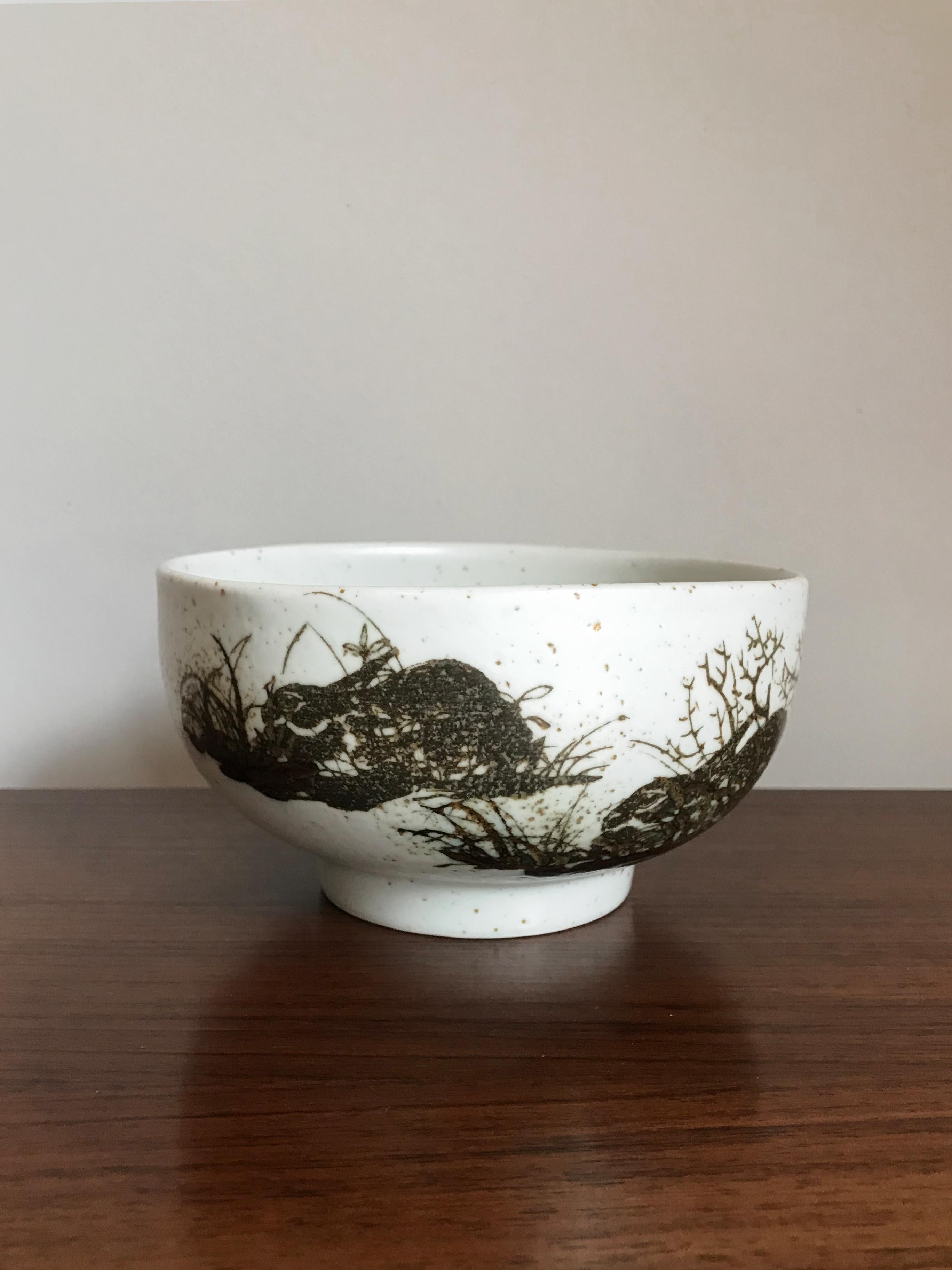 Scandinavian ceramic bowl designed by Danish artist Nils Thorsson and produced by Royal Copenhagen from 1960s
Numbering and signature of the producer under the base.
Measurements:
Height 8 cm, width 14 cm, depth 13 cm.