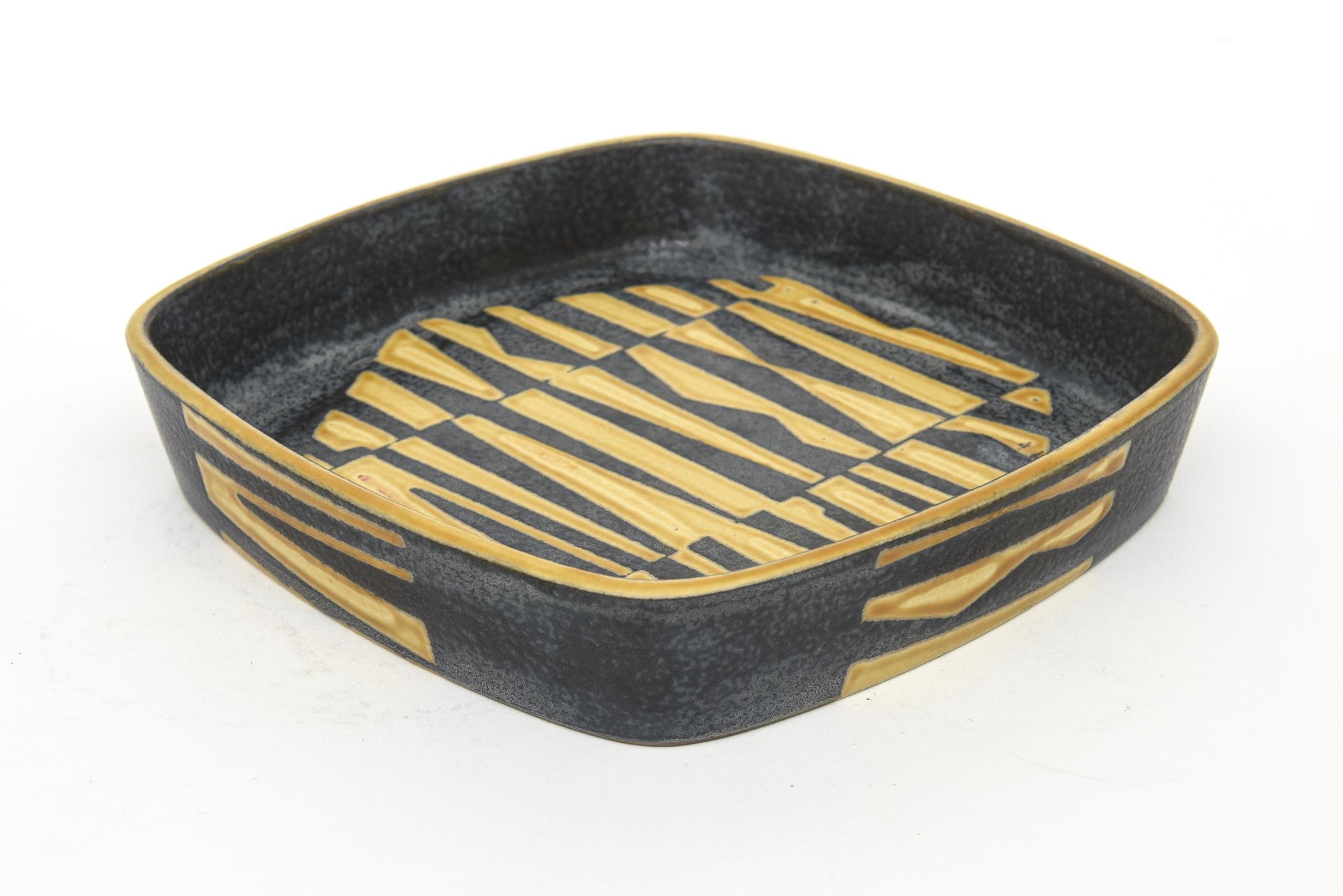 Modern Nils Thorsson For Royal Copenhagen Vintage Geometric Glazed Ceramic Bowl  For Sale