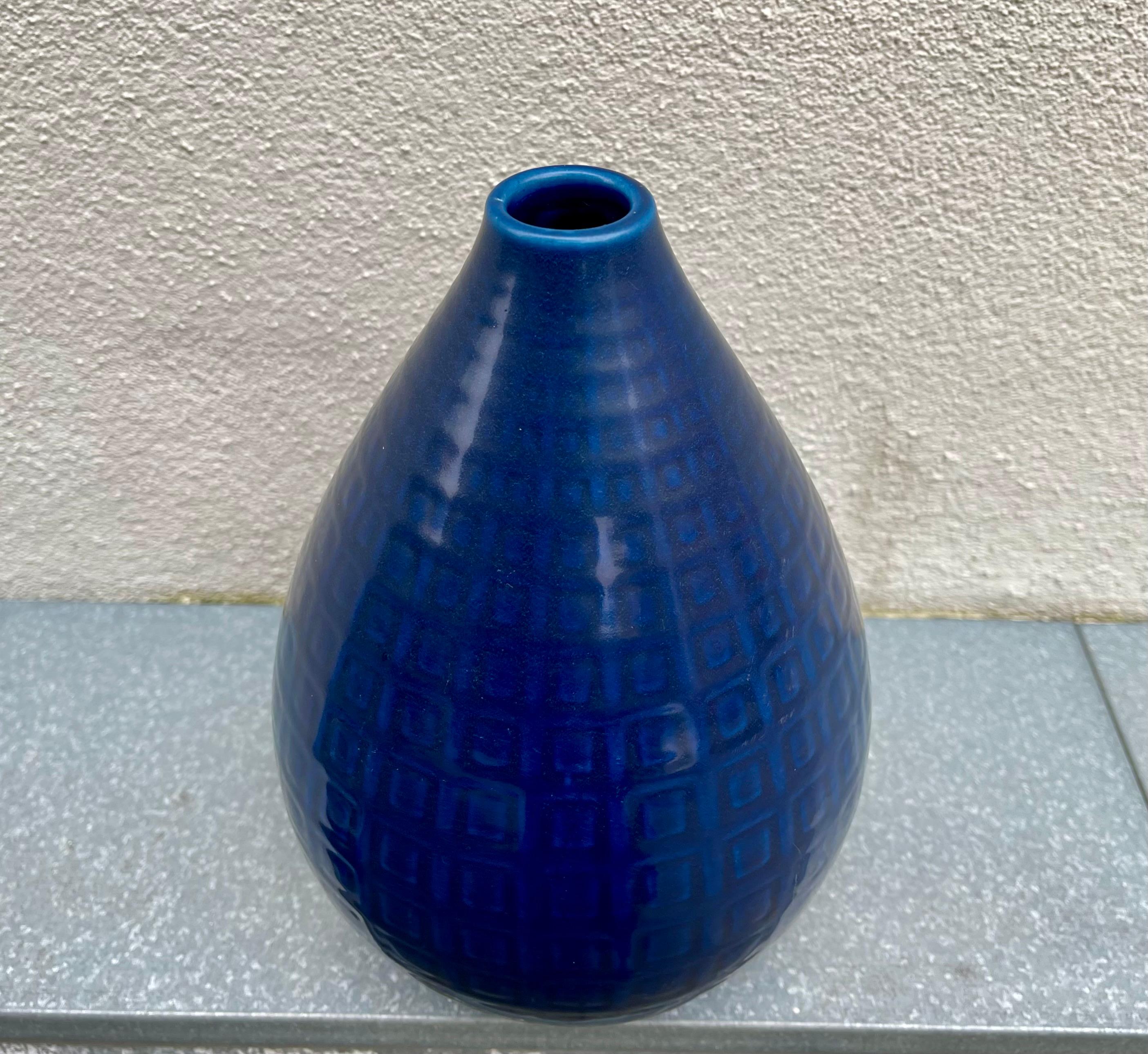 Nils Thorsson, glasierte blaue Marselis-Vase für Aluminia, 1950er Jahre im Angebot 1