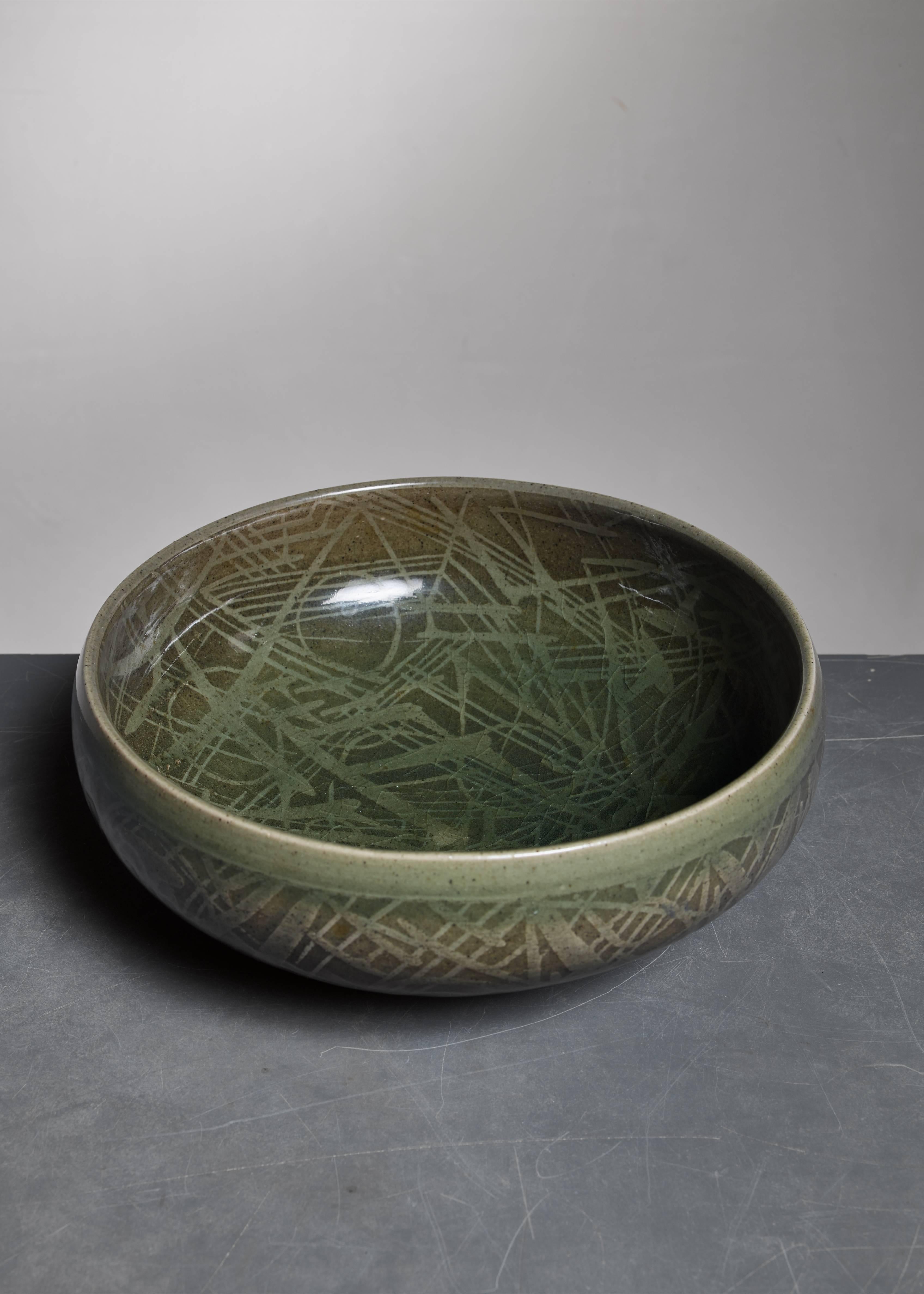 Scandinavian Modern Nils Thorsson Green Ceramic Bowl for Royal Copenhagen, 1950s For Sale