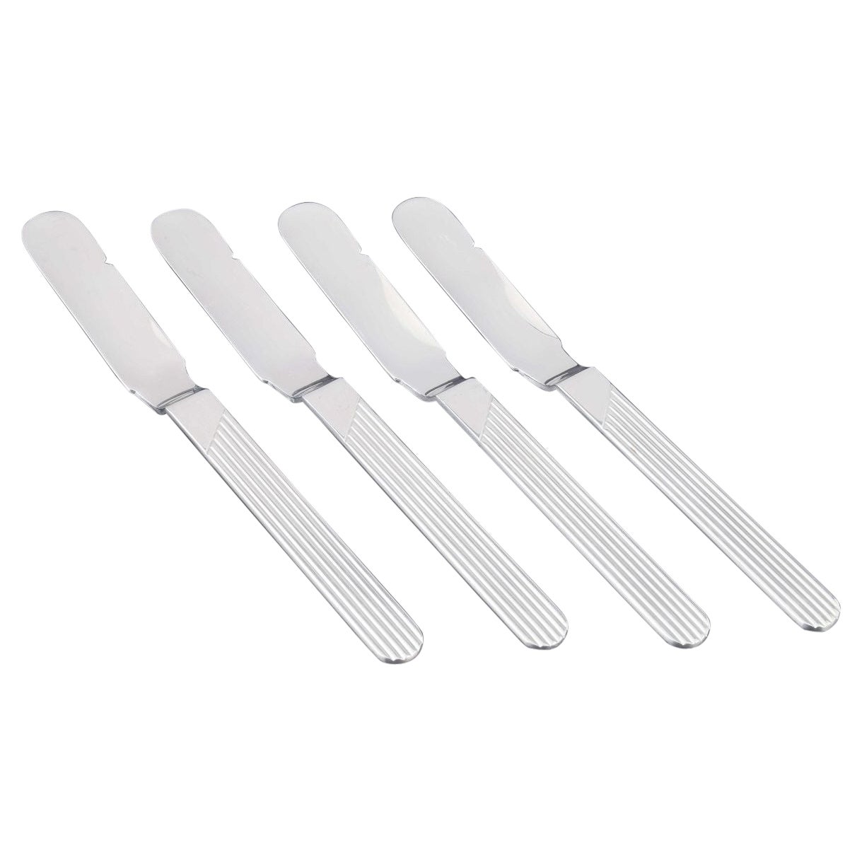 Nilsjohan Set of 4 lunch knives in ribbed-line pattern. Stainless steel. For Sale