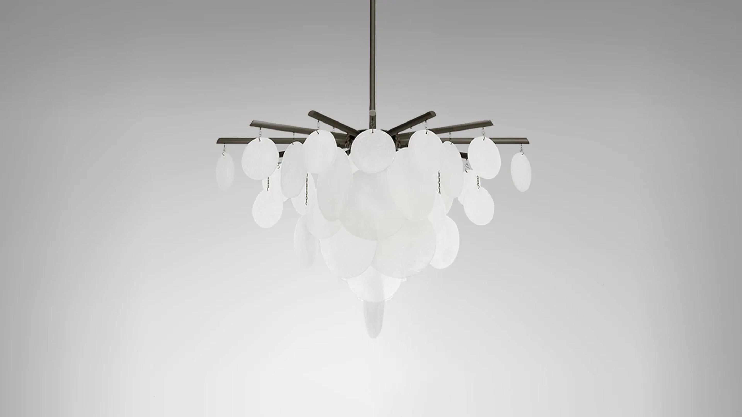 Nimbus Round Medium Chandelier by CTO Lighting In New Condition For Sale In Geneve, CH