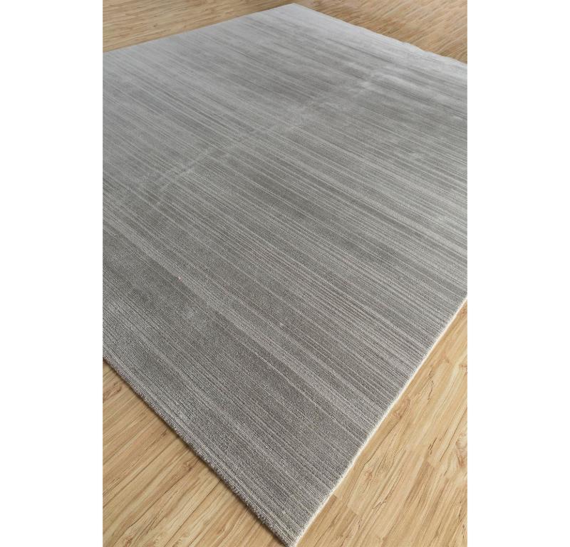 Modern Nimbus Shadow Soft Gray & Nickel 240x300 cm Hand Knotted Rug For Sale