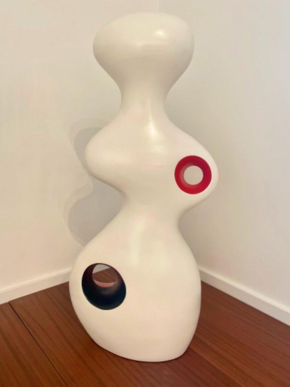 Antonia Campi (1921-2019) fue una artista y ceramista italiana. Campi estudió escultura con el escultor italiano Francesco Messina en la Accademia di Belle Arti di Brera de Milán.

Se trata del prototipo original utilizado para las obras posteriores