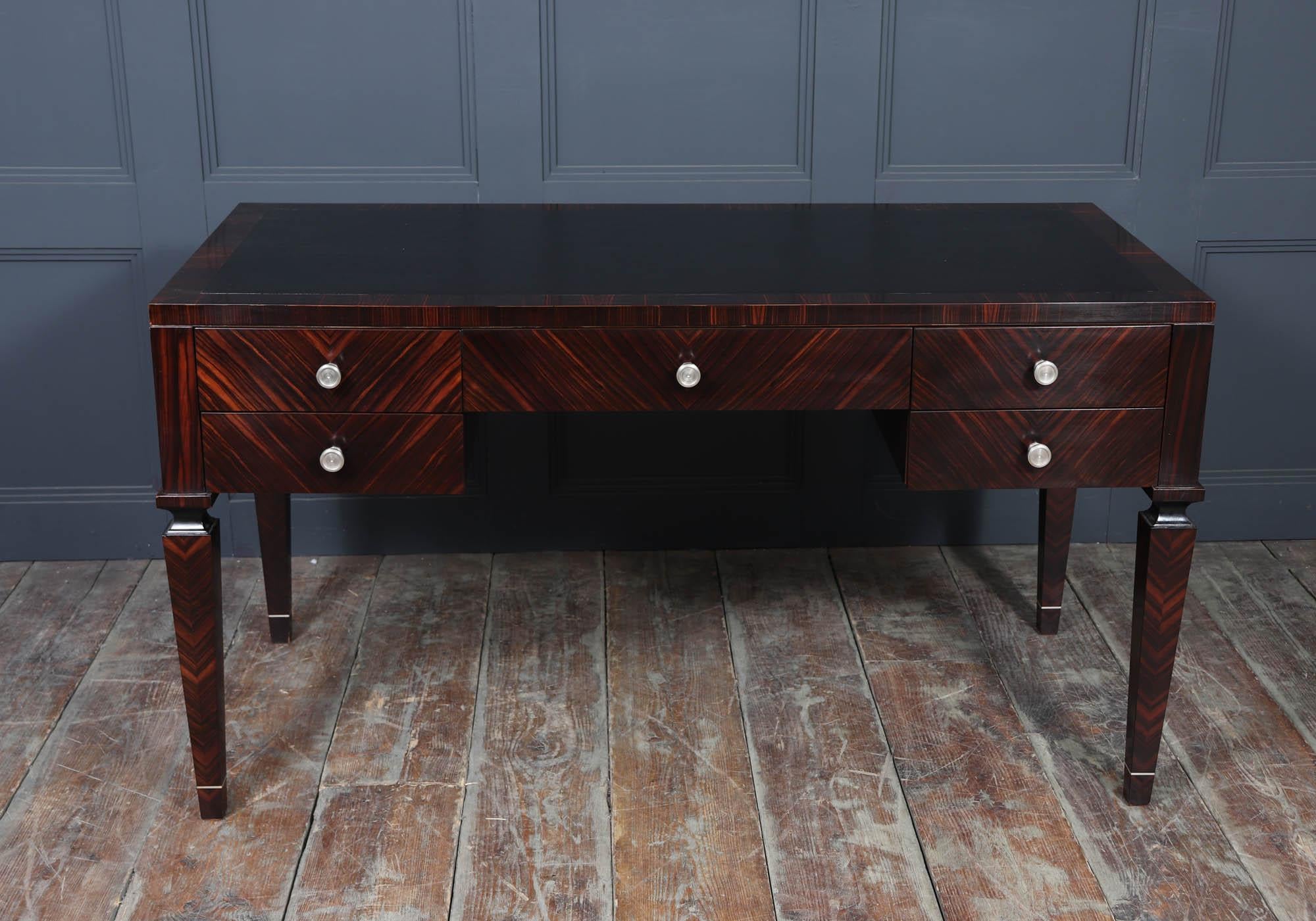 Britannique Bureau en macassar de Nina Campbell en vente