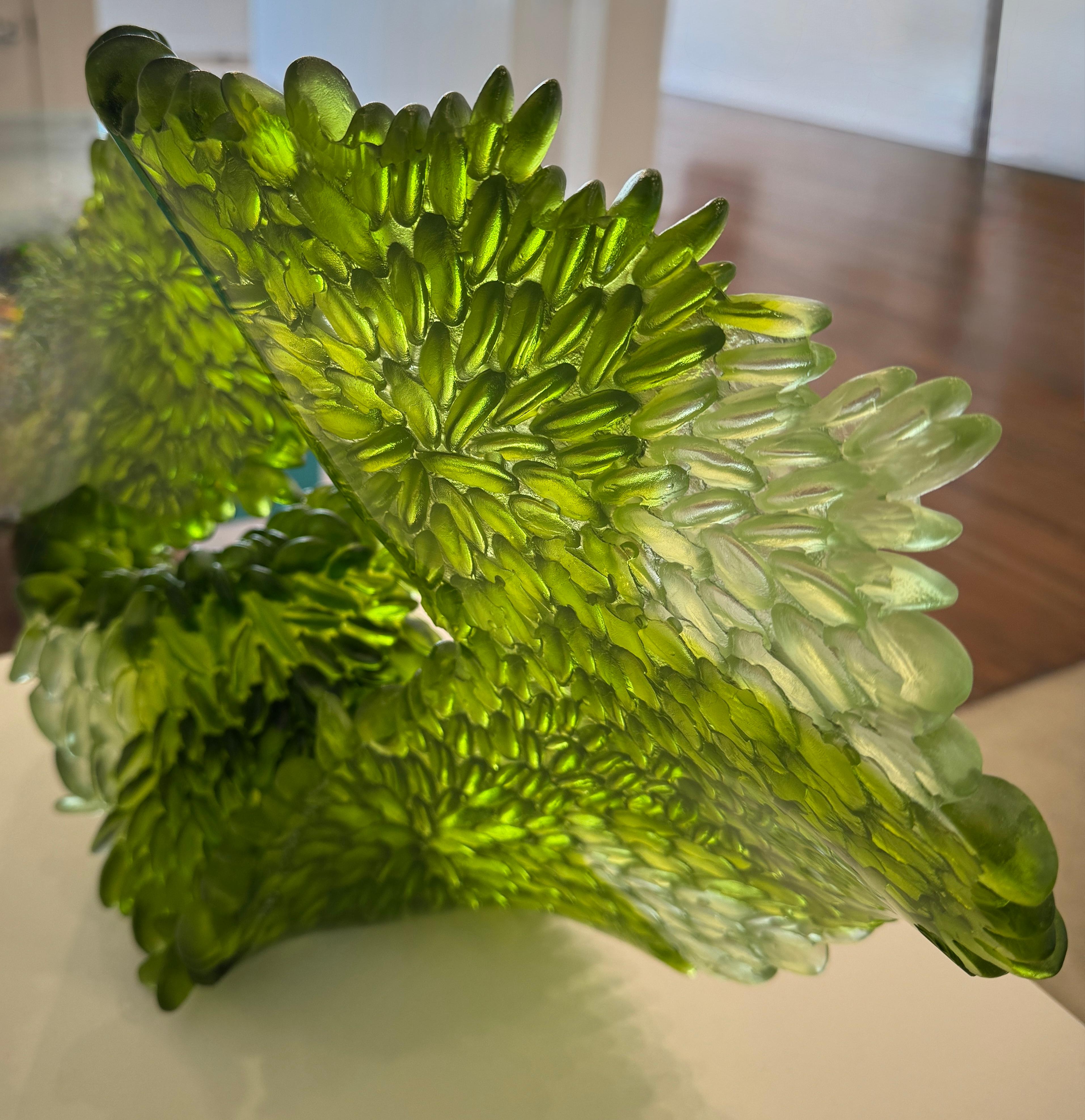 Escultura de mesa de vidrio fundido, follaje abstracto verde y blanco, 2024 en venta 8
