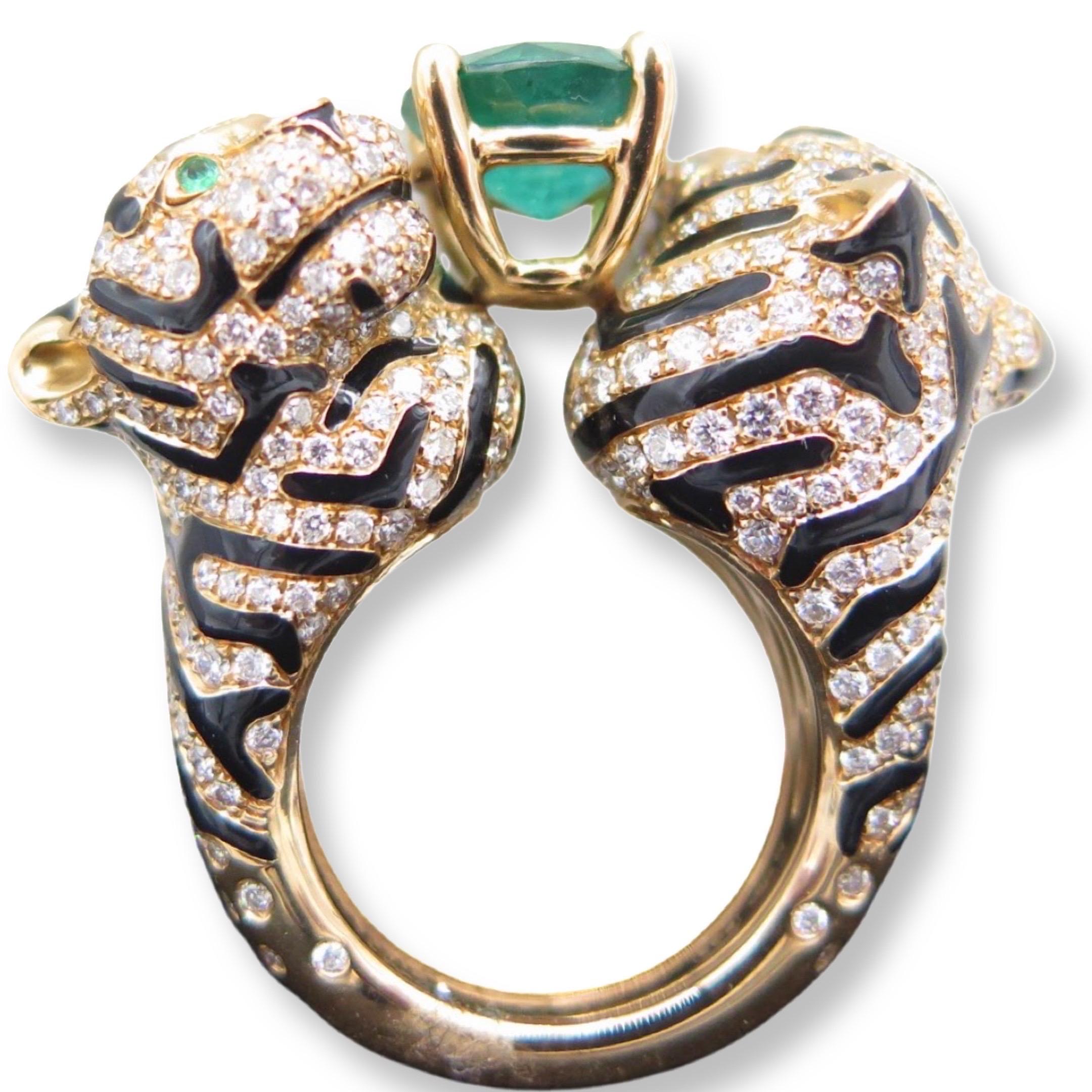 Nina & Co 18kt Diamond & Emerald Ring In Excellent Condition For Sale In West Palm Beach, FL