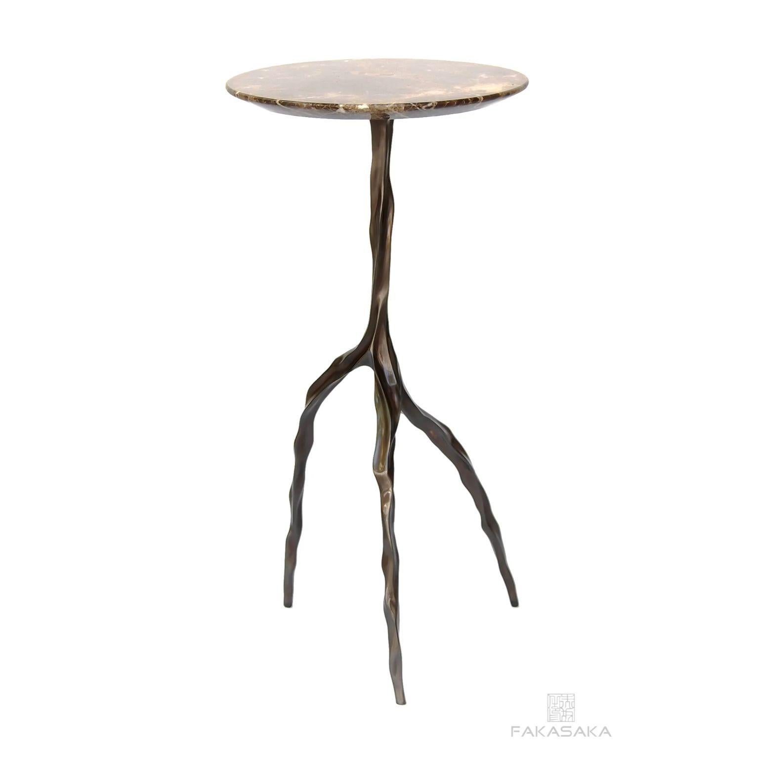 XXIe siècle et contemporain Table à boissons Nina avec plateau en marbre impérial marron par Fakasaka Design en vente