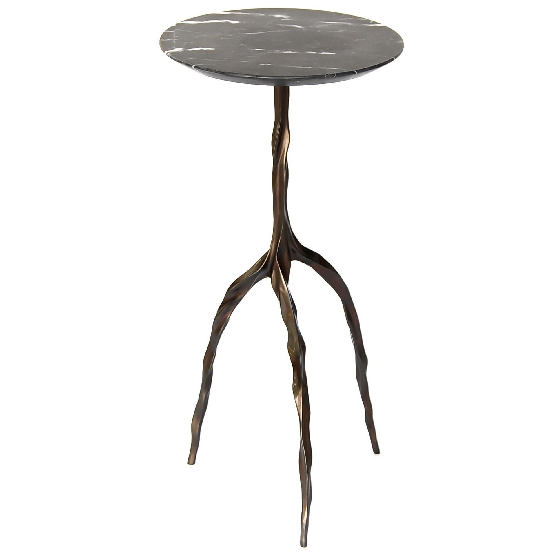 Tavolino Nina con piano in marmo Nero Marquina di Fakasaka Design