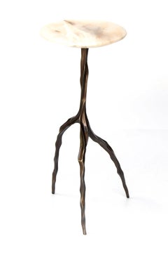 Nina-Getränketisch mit Onyxplatte von Fakasaka Design