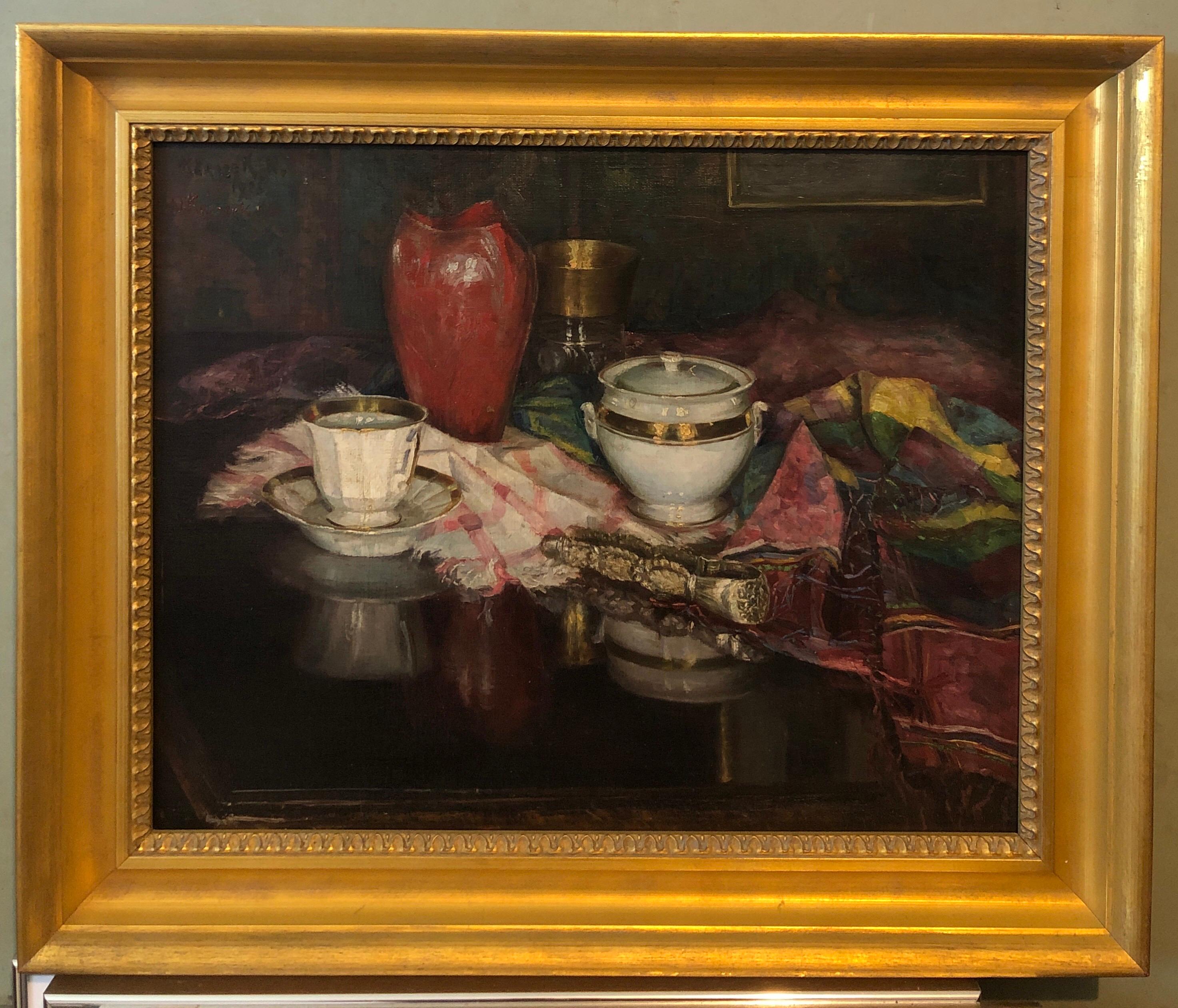 1925 Pintura al óleo vienesa Naturaleza muerta interior con jarrón de porcelana, alfombra de tapiz en venta 4