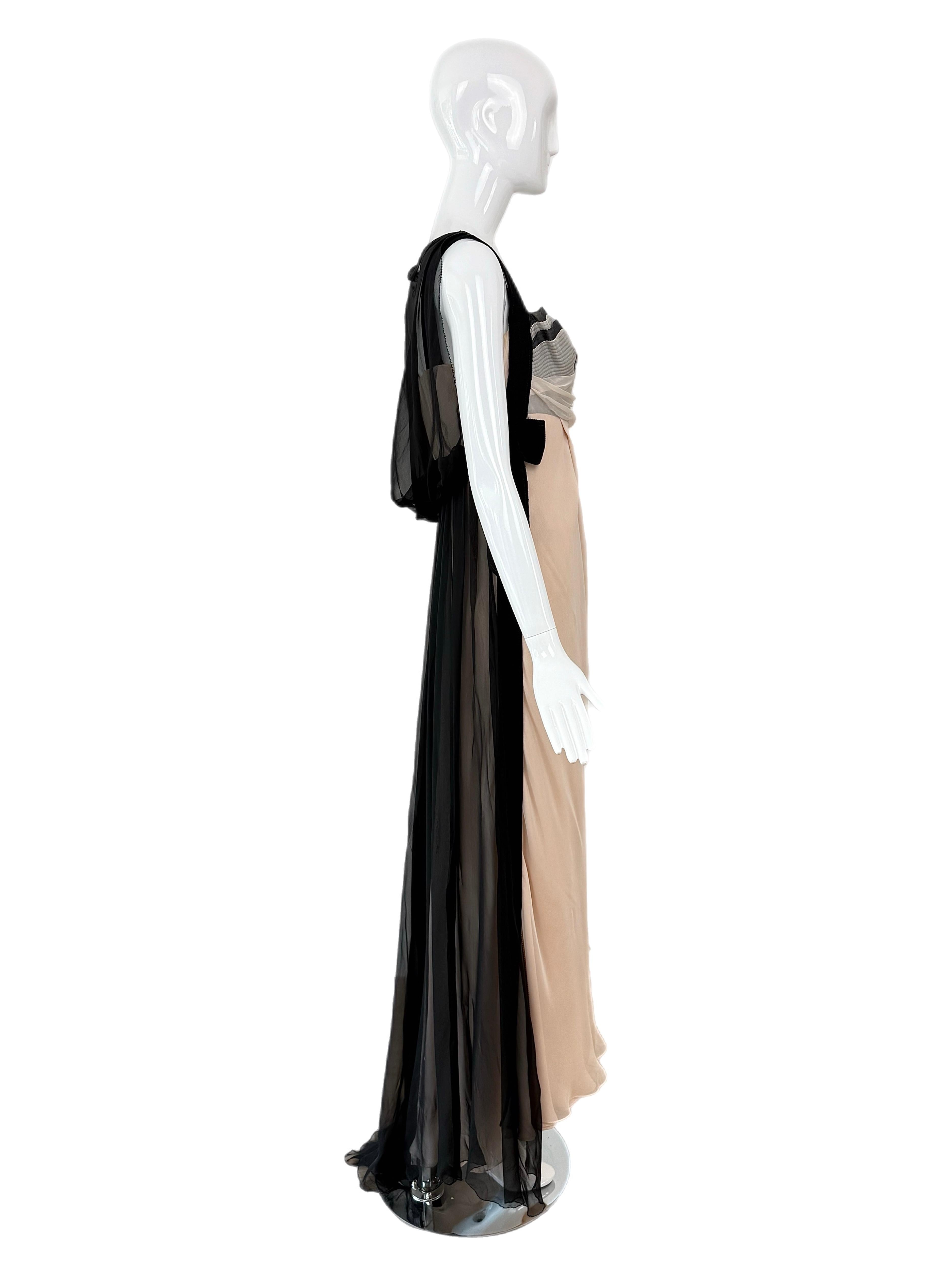 NINA RICCI 2006 Vintage Runway Silk Evening Gown Maxi Dress Pink Black Train In Good Condition For Sale In Leonardo, NJ