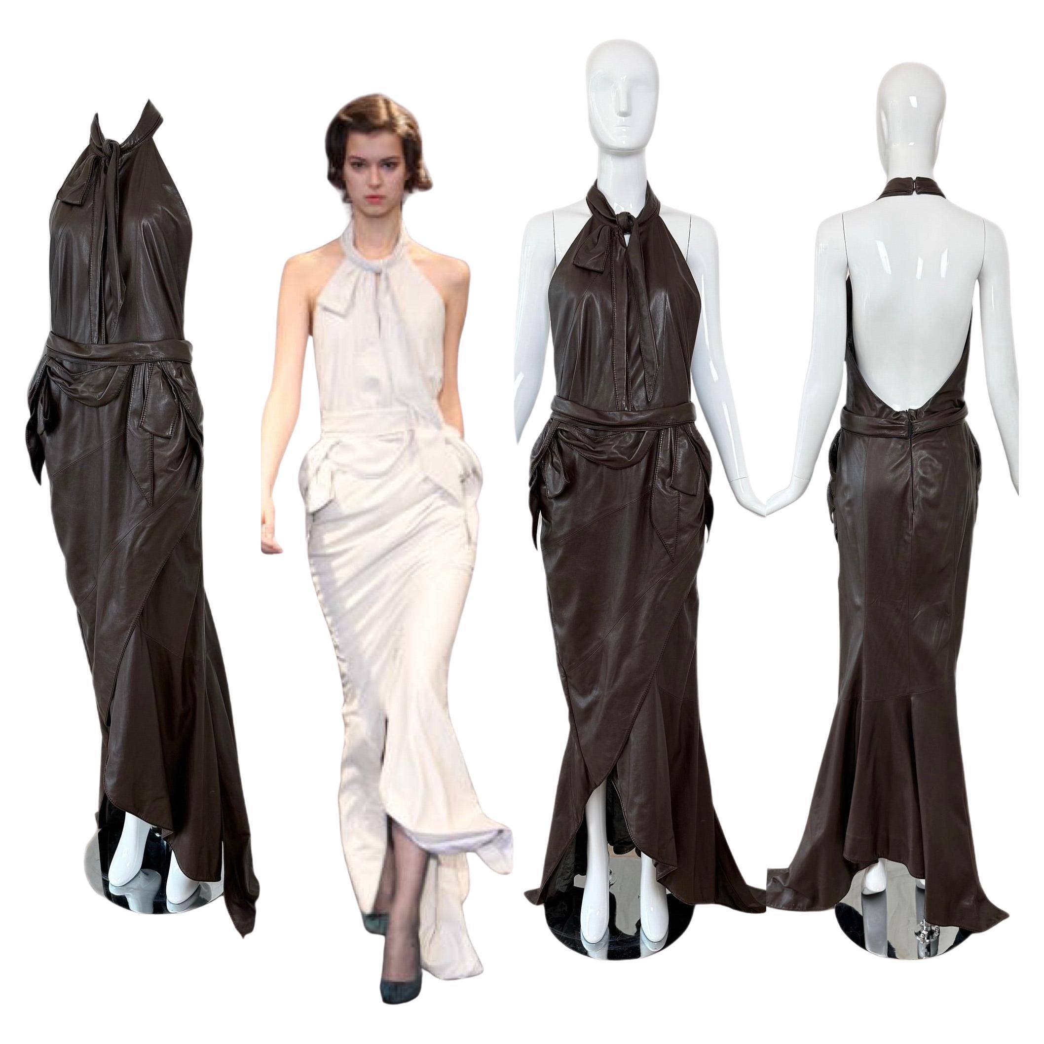 NINA RICCI 2008 Vintage Braunes Lammleder Rückenfreies asymmetrisches Kleid mit Halter im Angebot