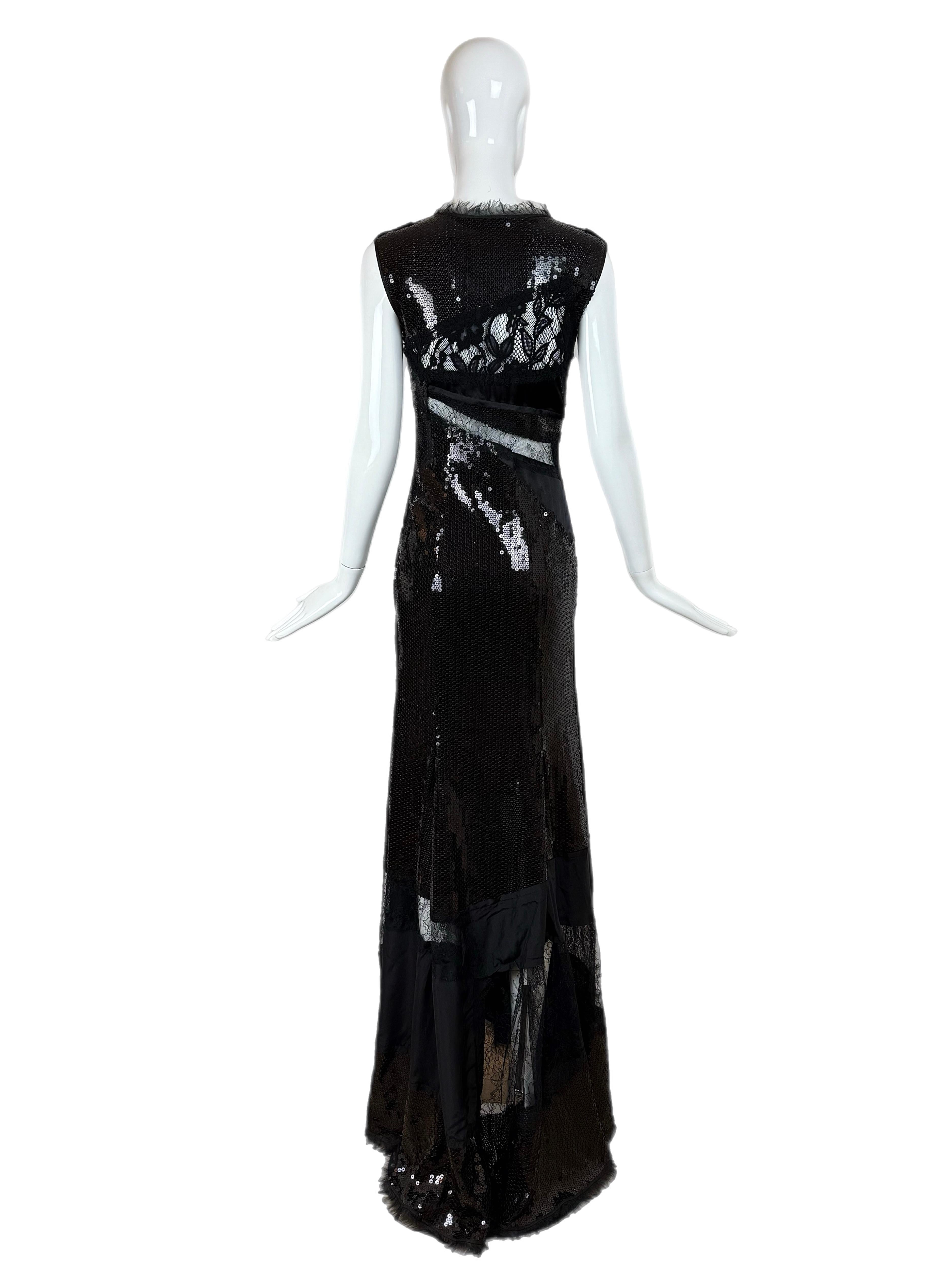 Donna Nina Ricci, abito da sera con lustrini neri, maxi vestito in pizzo, passerella vintage del 2013 in vendita