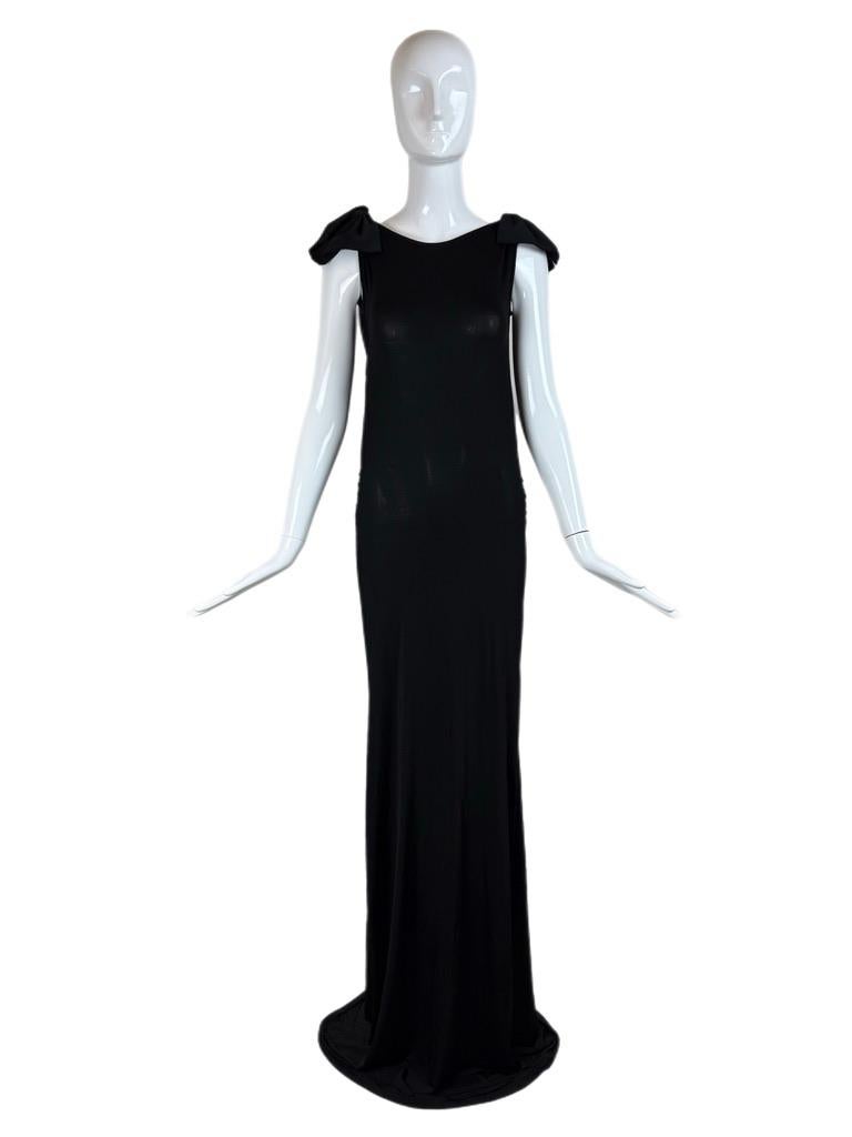 Nina Ricci
SS24
Maglia nera morbida e scivolosa
Abito extra lungo
Fiocchi su ogni spalla
Mega schiena bassa
Taglia F36
Ottime condizioni, nessun difetto
Misure in pollici in posizione orizzontale: 72, da fossa a fossa da 14 a 16, vita da 13 a