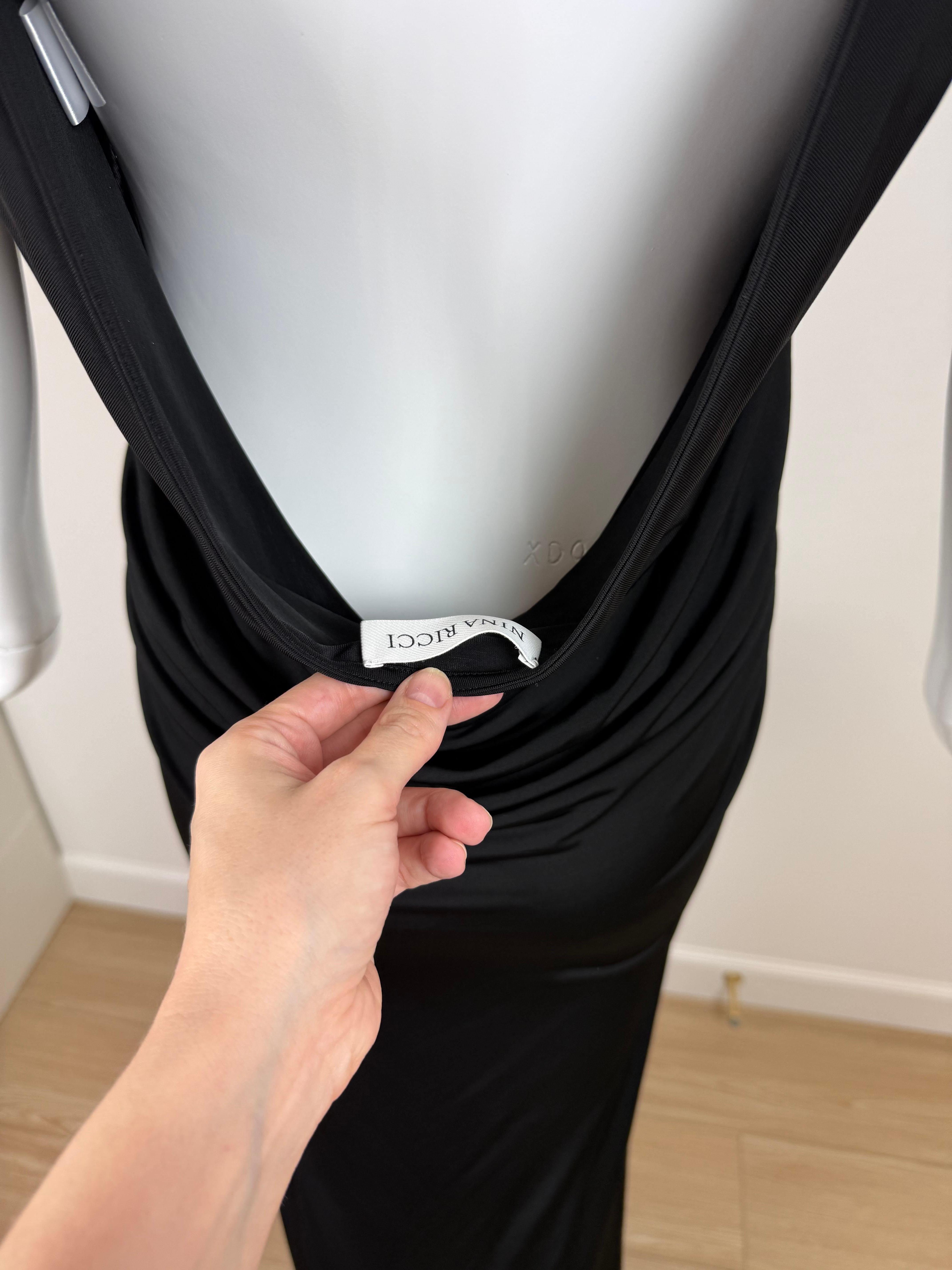 Nero Nina Ricci, abito da sera nero senza schienale, maxi abito con schienale aperto e sottile