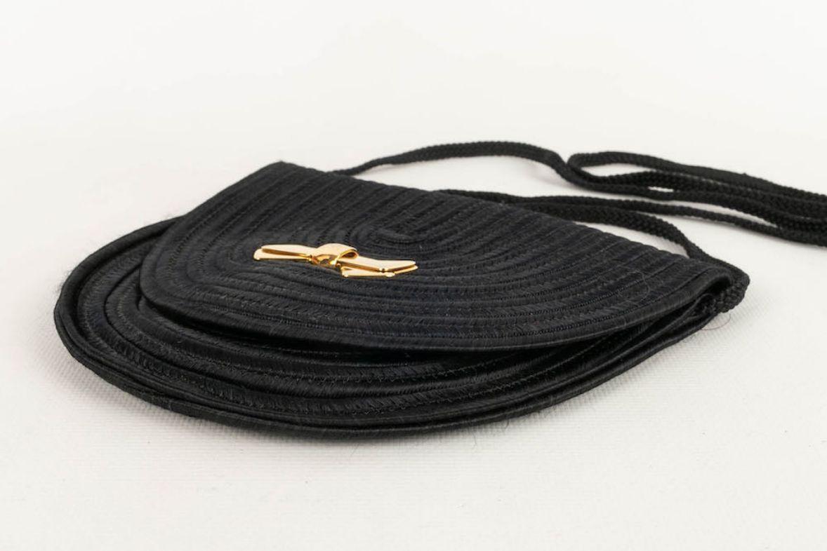 Schwarze Passementerie-Tasche von Nina Ricci im Zustand „Hervorragend“ im Angebot in SAINT-OUEN-SUR-SEINE, FR