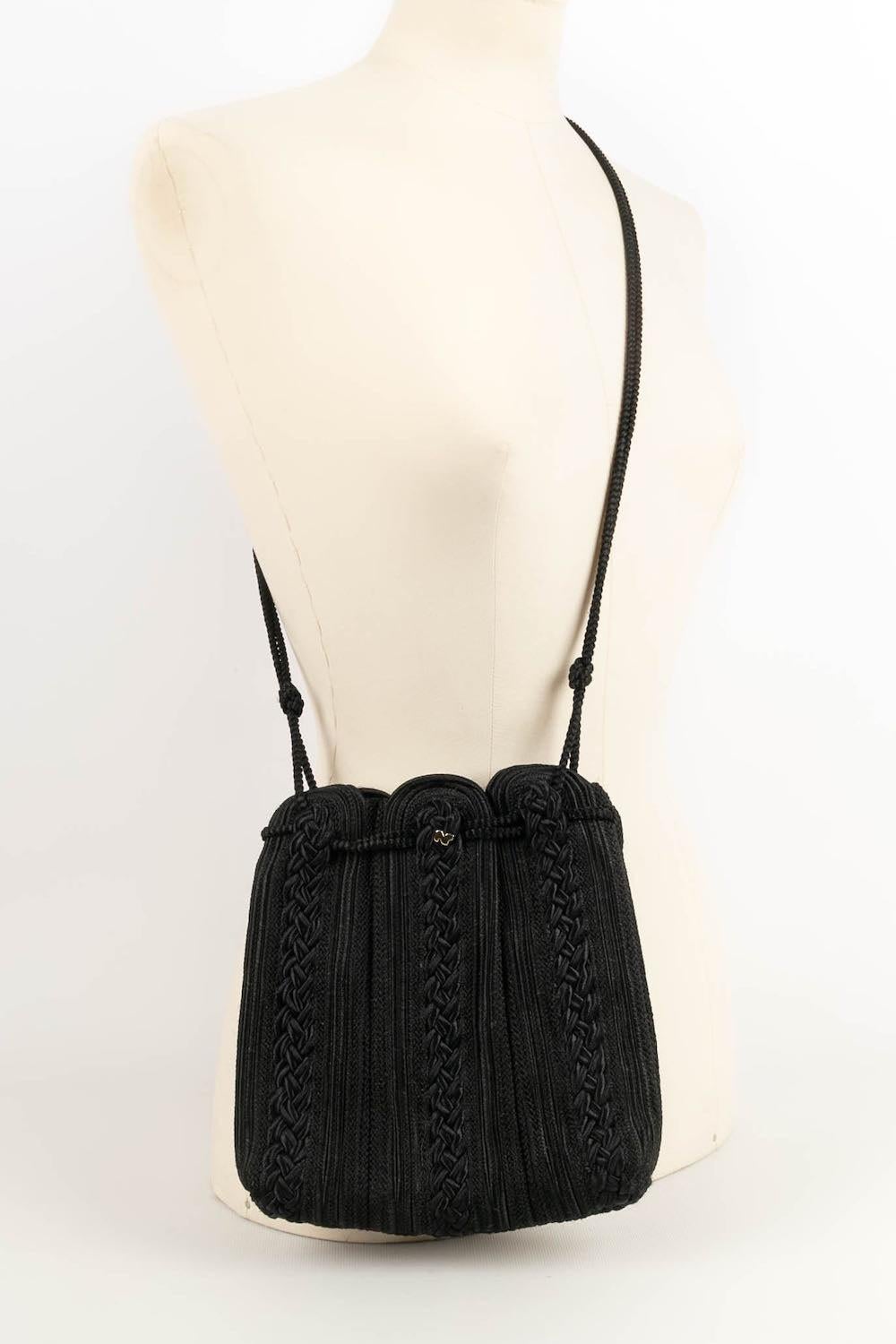 Schwarze Passementerie-Tasche von Nina Ricci im Angebot 3