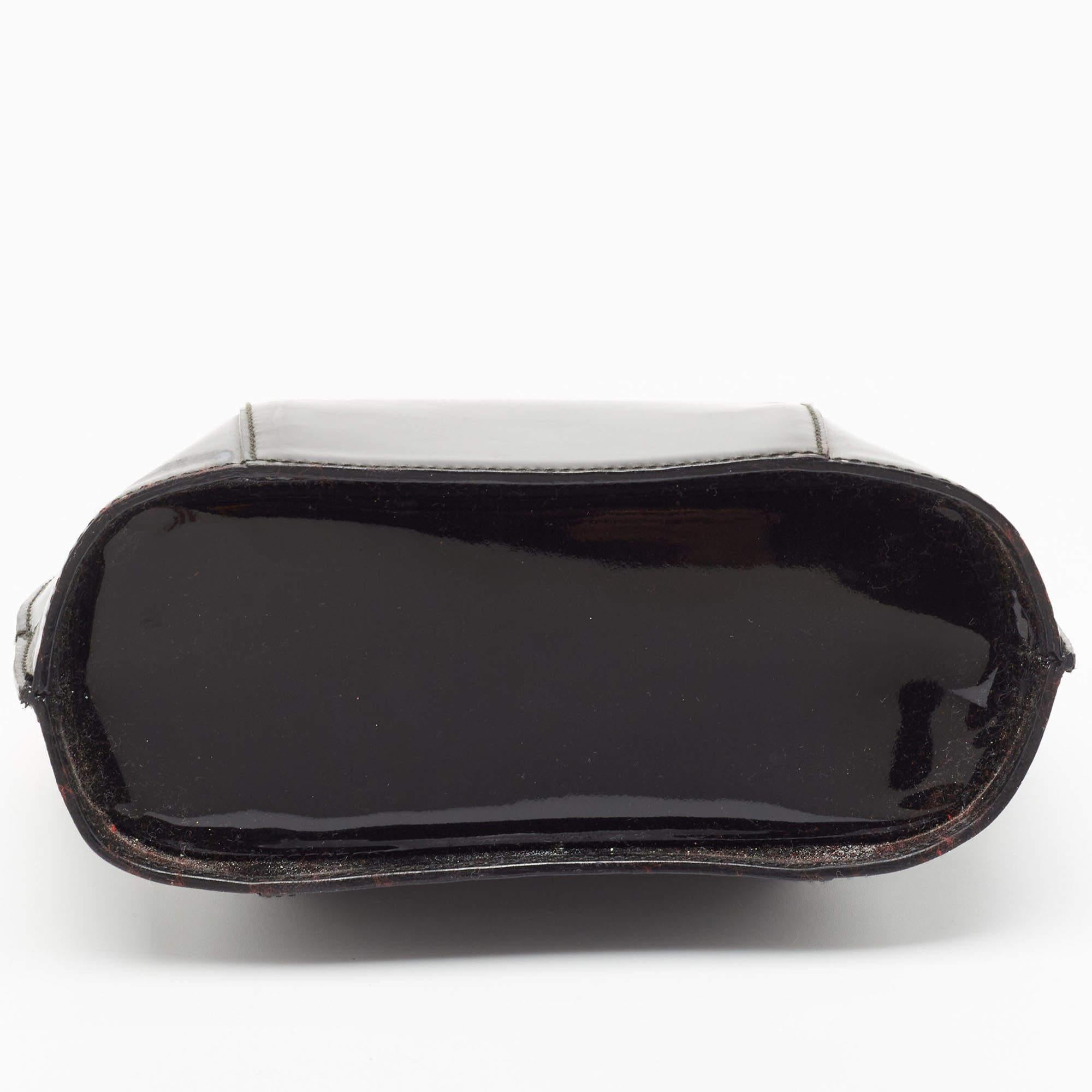Sacoche en cuir verni noir Nina Ricci en vente 3