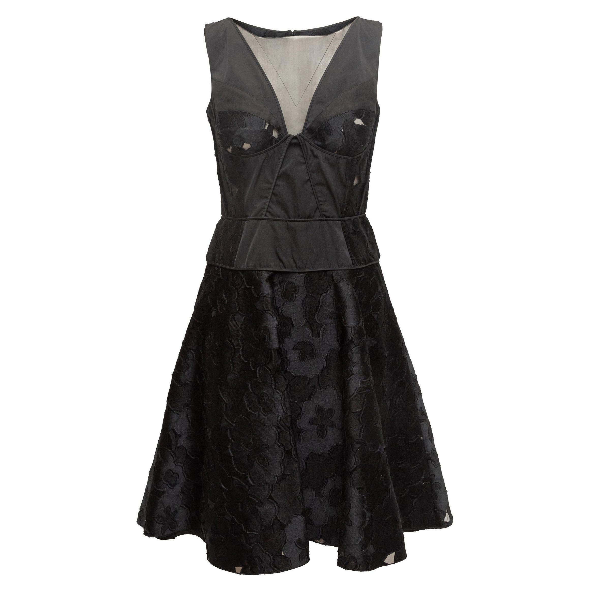 Nina Ricci Black Sleeveless Floral Patterned Dress
