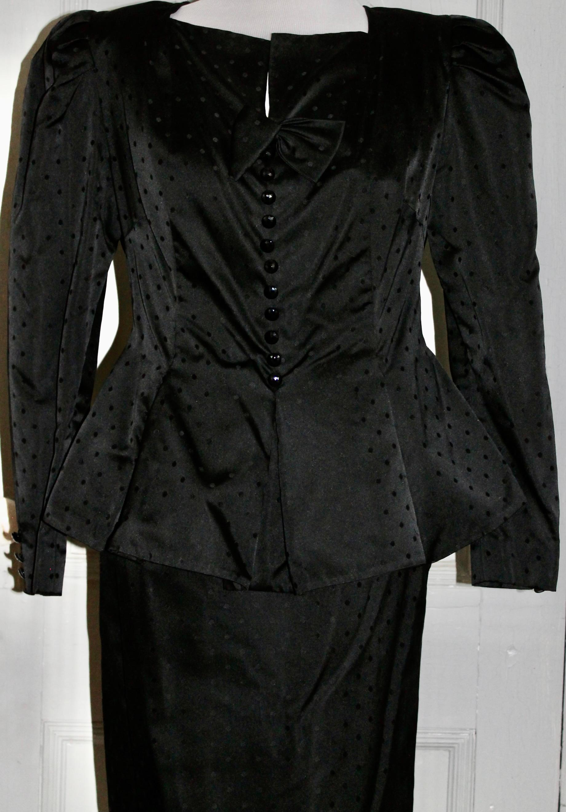 Nina Ricci 'Boutique' Paris Black Silk Suit For Sale 2