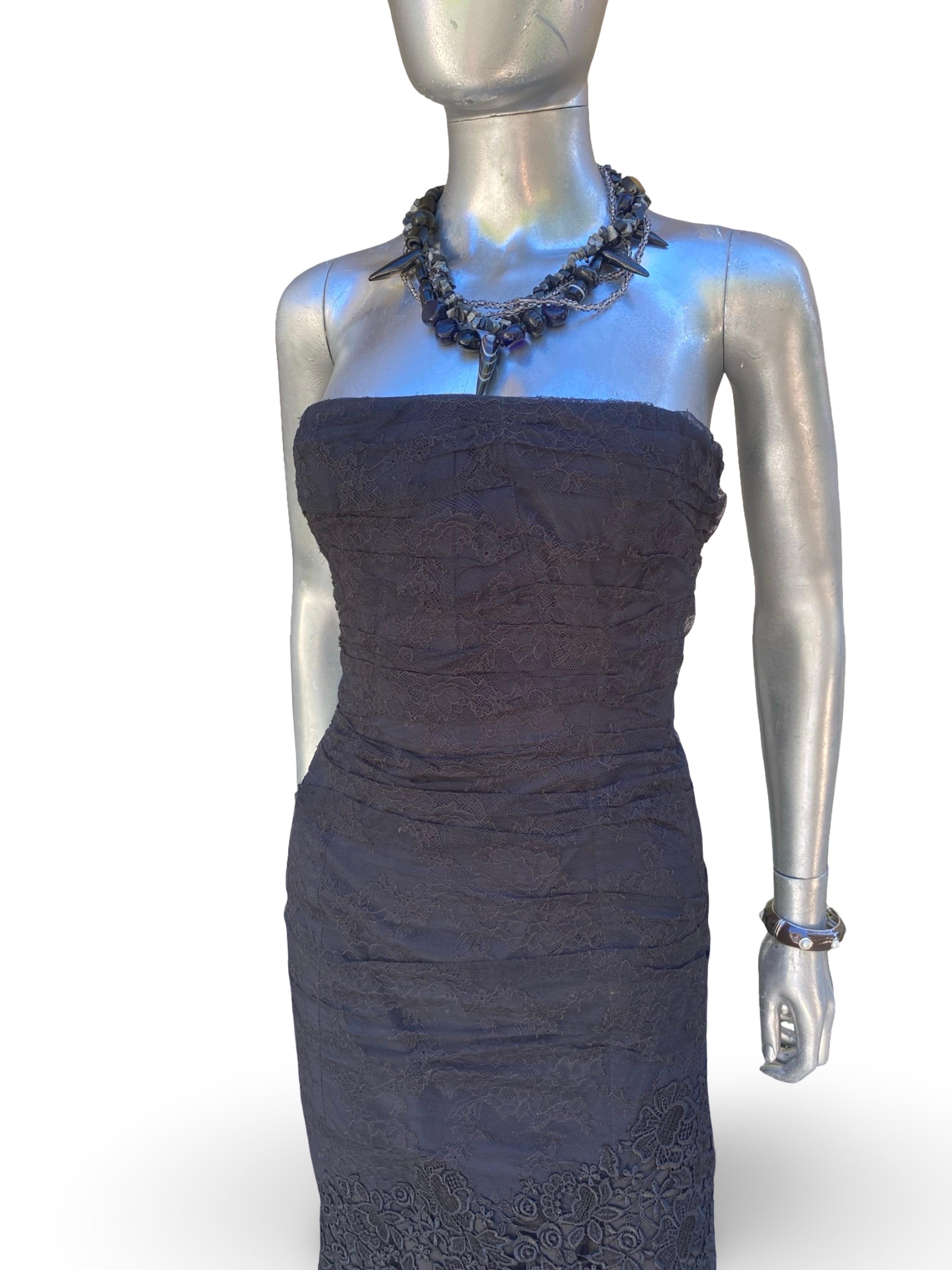 Nina Ricci Drapiert Schwarz Spitze CHIC Französisch trägerlosen Kleid w / Zug Größe EU36 US 4 im Angebot 10