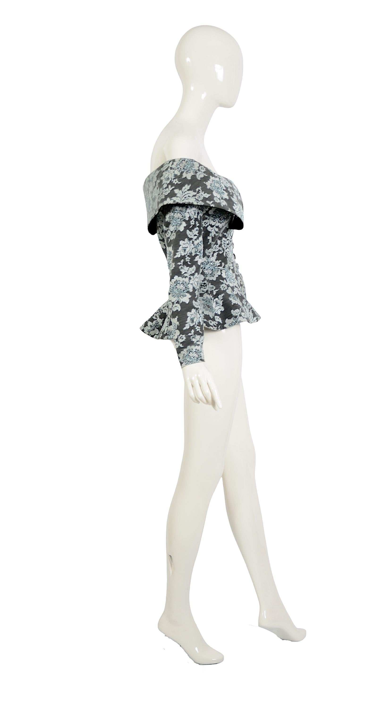 Nina Ricci Semi Couture Edition Boutique Paris Vintage 1990er Jahre Spitze & Seide Jacke Damen im Angebot