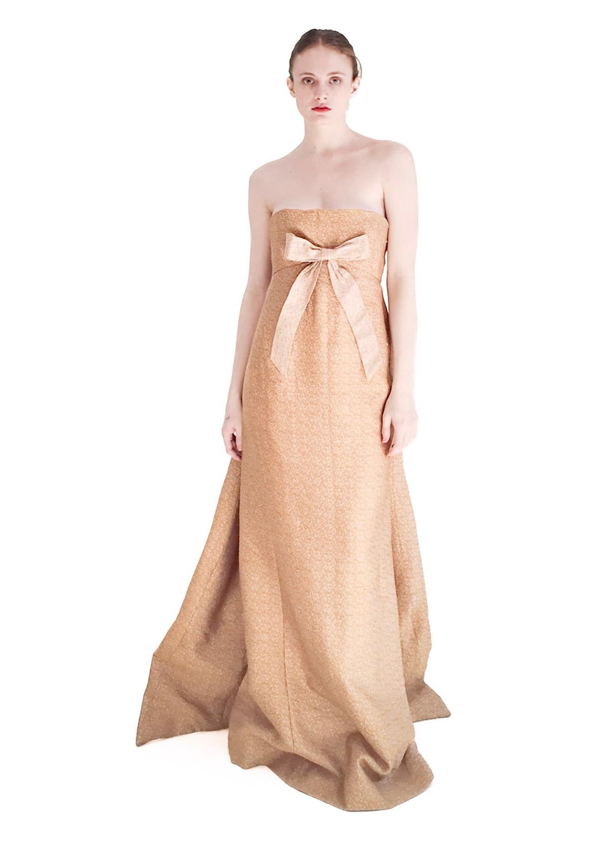 Nina Ricci Otoño 2008 Vestido dorado sin tirantes con gran lazo Look de pasarela nº 49 Oro en venta