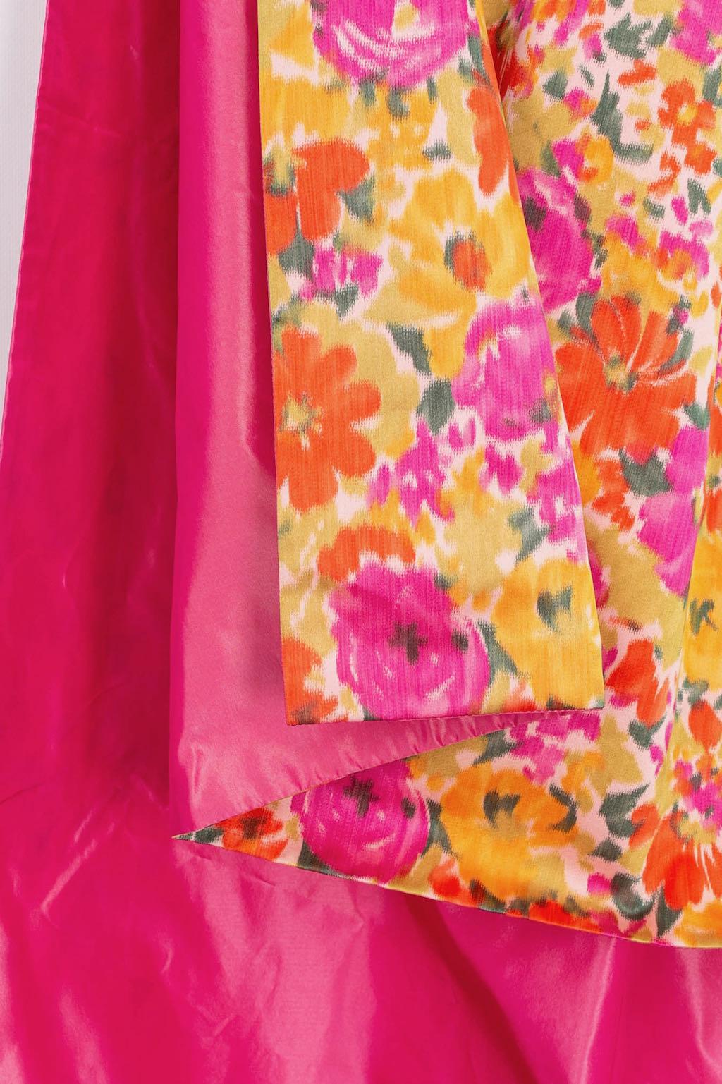 Nina Ricci: Seidenkleid mit Blumenmuster und seinem Stola im Angebot 10
