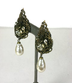 Nina Ricci French Haute Couture Pearl and Crystal Long Earclips