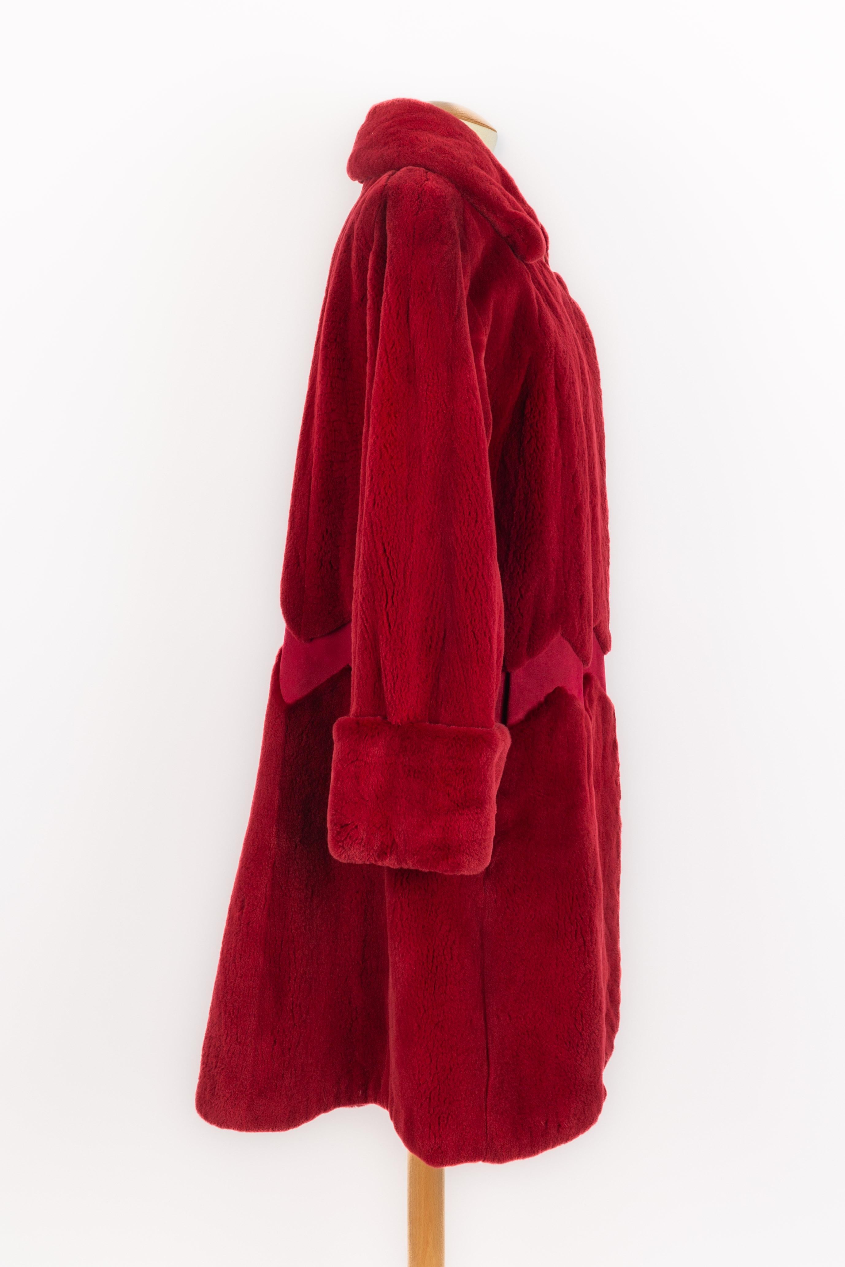 Women's Nina Ricci fur coat For Sale
